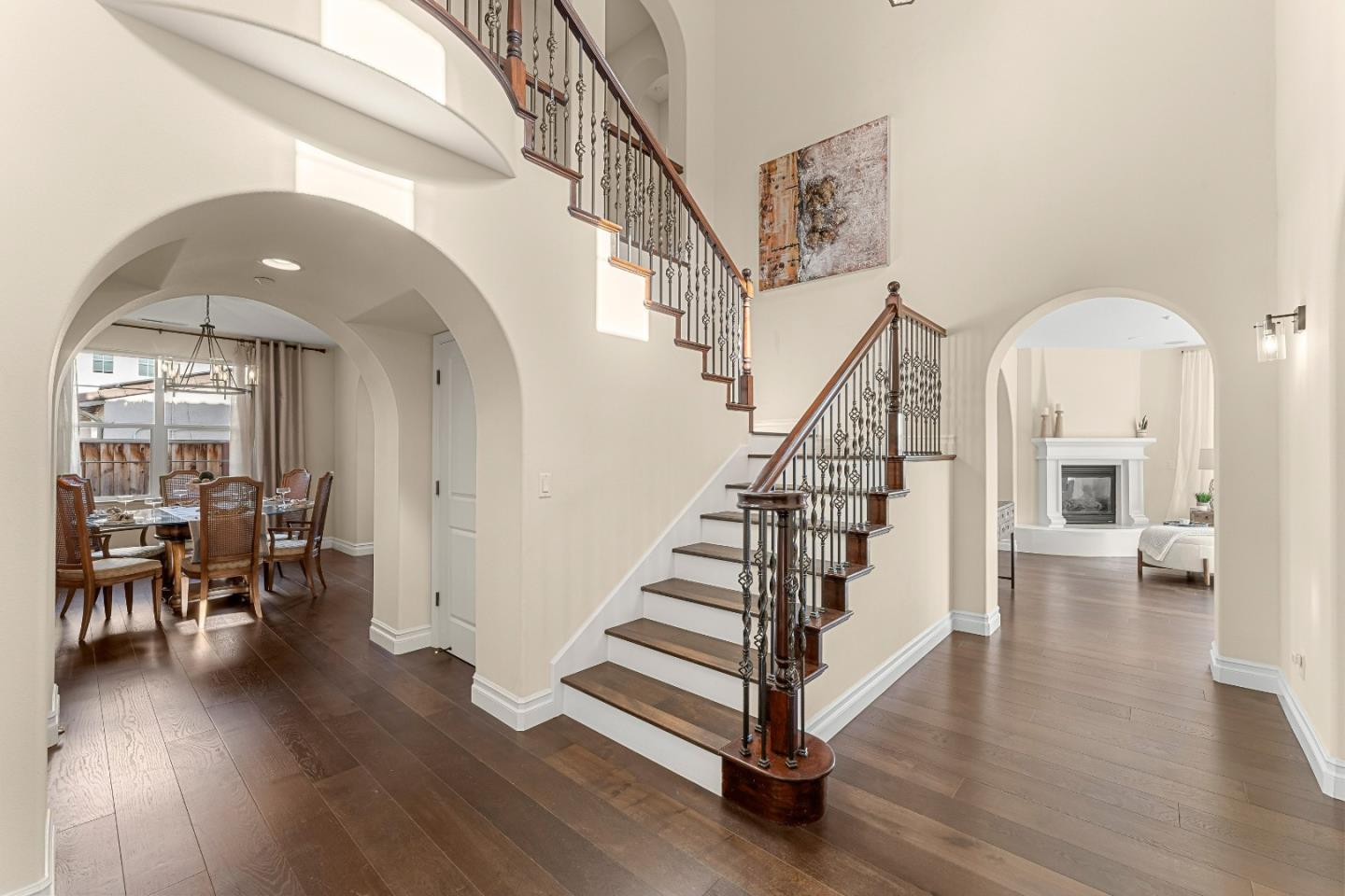 Detail Gallery Image 12 of 59 For 1190 Olympic Ct, Gilroy,  CA 95020 - 5 Beds | 3/1 Baths