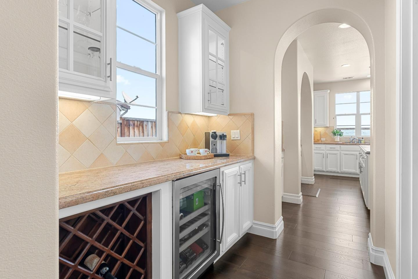 Detail Gallery Image 14 of 59 For 1190 Olympic Ct, Gilroy,  CA 95020 - 5 Beds | 3/1 Baths