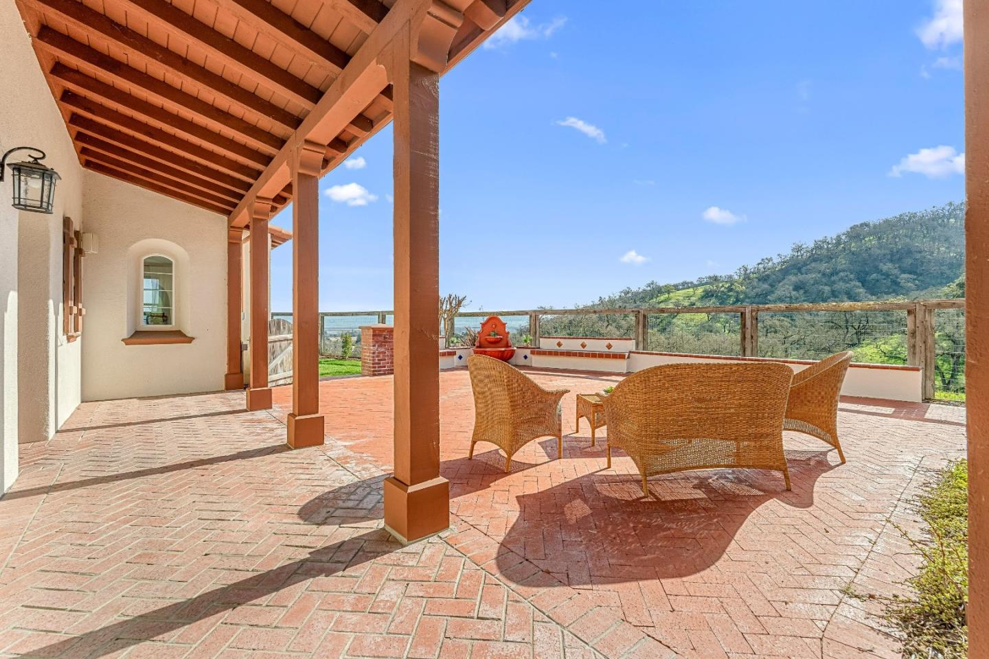 Detail Gallery Image 2 of 59 For 1190 Olympic Ct, Gilroy,  CA 95020 - 5 Beds | 3/1 Baths