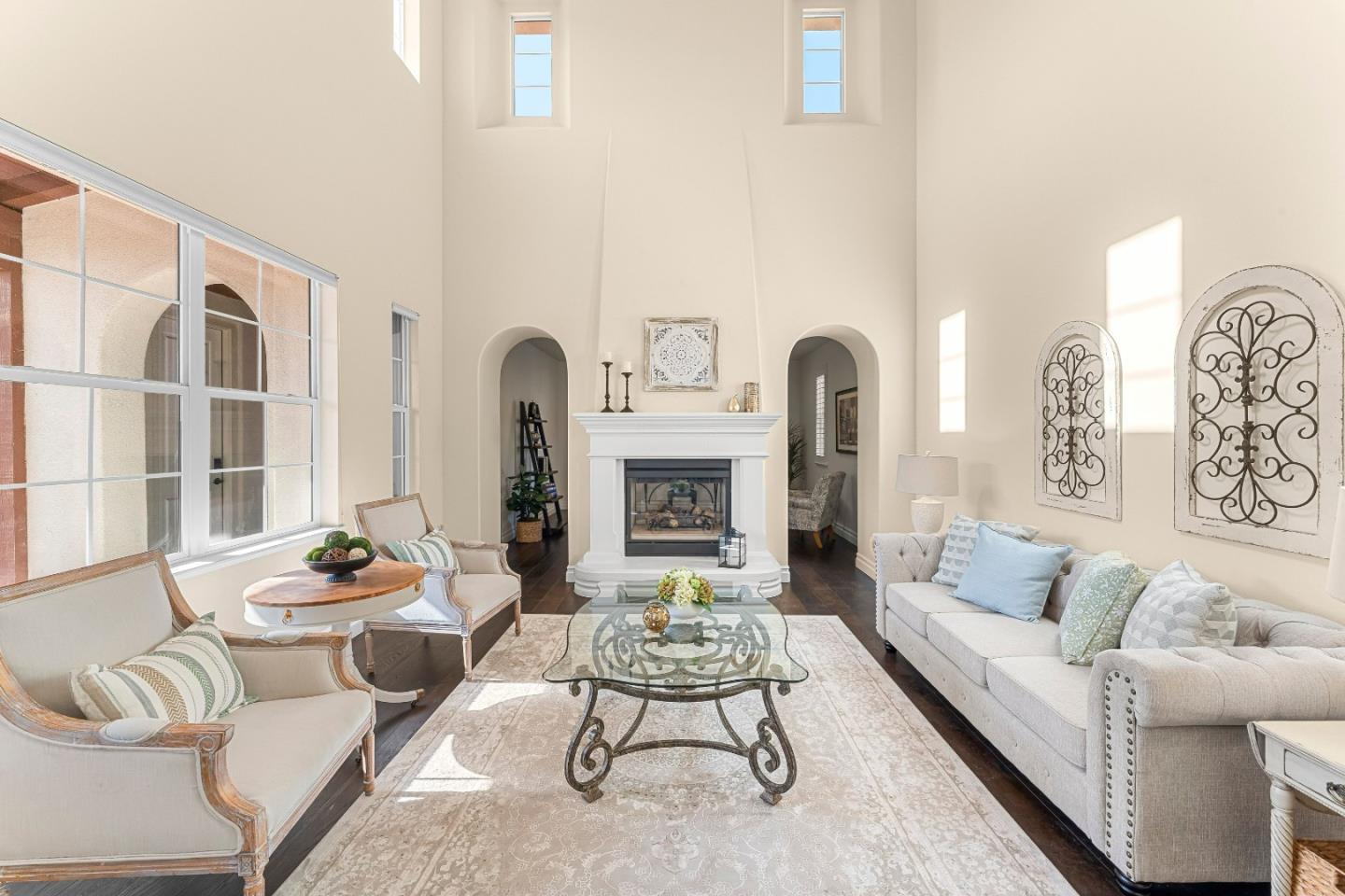 Detail Gallery Image 9 of 59 For 1190 Olympic Ct, Gilroy,  CA 95020 - 5 Beds | 3/1 Baths