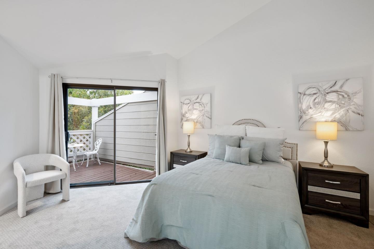 Detail Gallery Image 20 of 38 For 2071 Plymouth St #J,  Mountain View,  CA 94043 - 2 Beds | 2/1 Baths