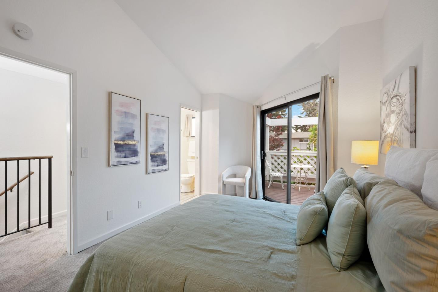 Detail Gallery Image 21 of 38 For 2071 Plymouth St #J,  Mountain View,  CA 94043 - 2 Beds | 2/1 Baths