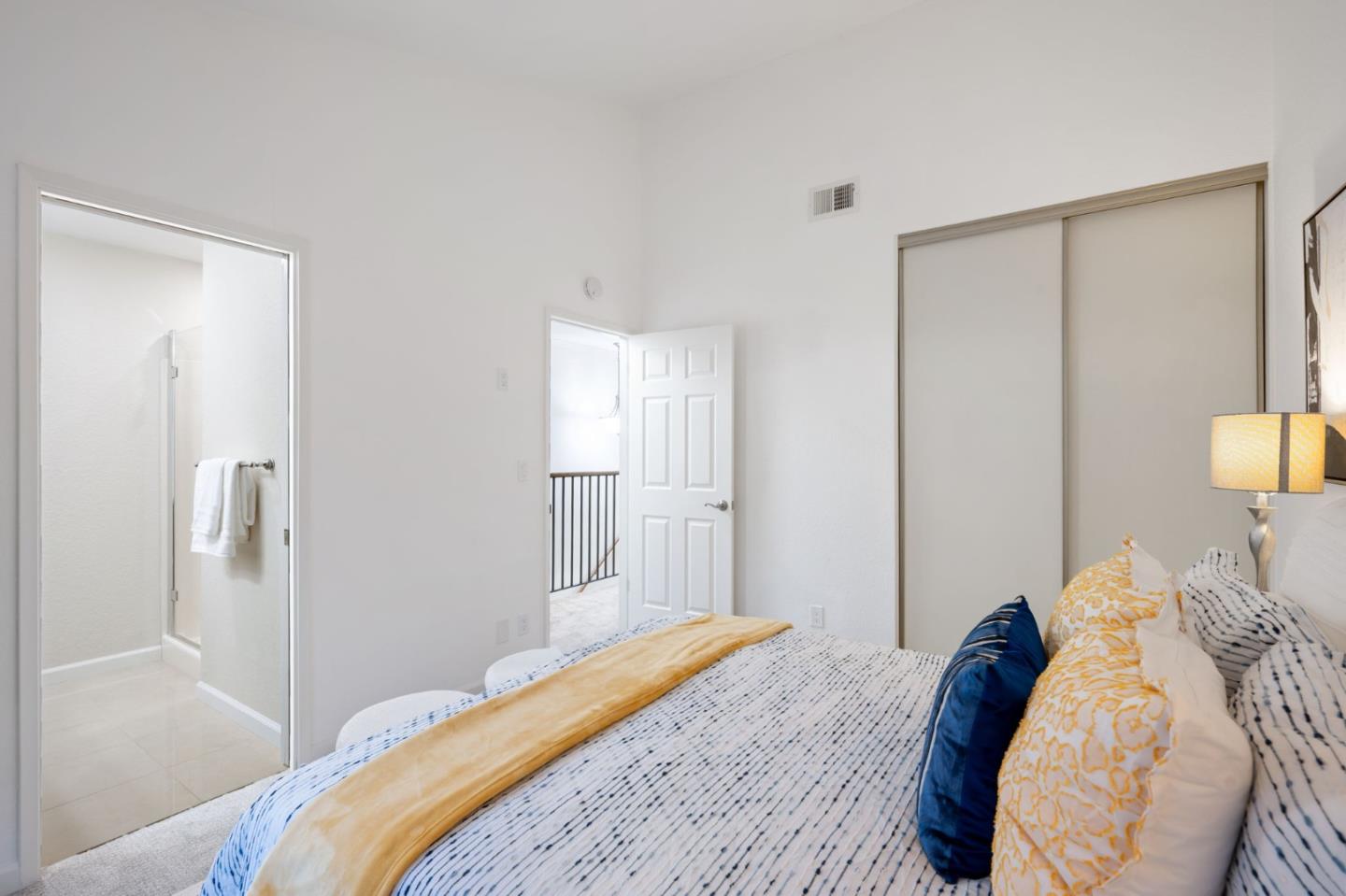 Detail Gallery Image 26 of 38 For 2071 Plymouth St #J,  Mountain View,  CA 94043 - 2 Beds | 2/1 Baths