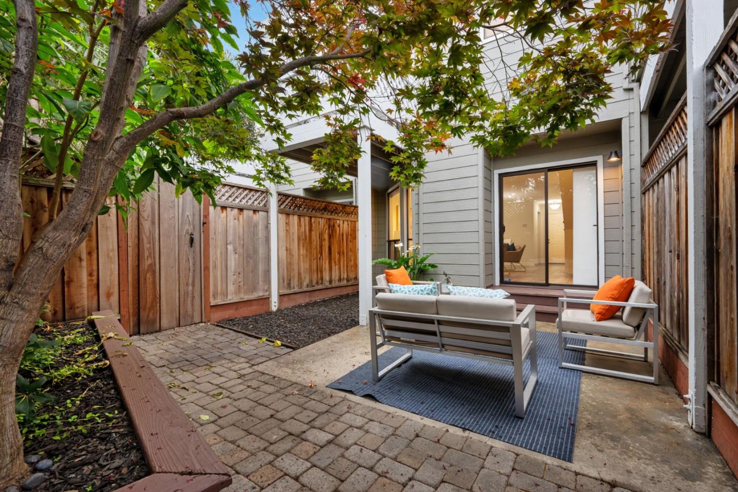 Detail Gallery Image 30 of 38 For 2071 Plymouth St #J,  Mountain View,  CA 94043 - 2 Beds | 2/1 Baths