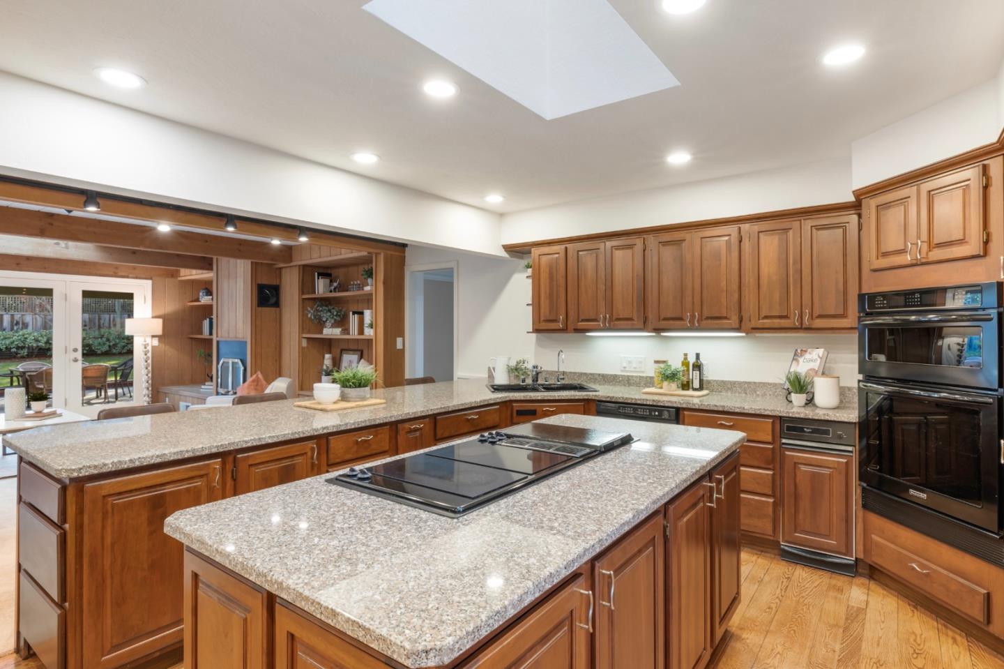 Detail Gallery Image 10 of 40 For 648 Spargur Dr, Los Altos,  CA 94022 - 4 Beds | 3 Baths