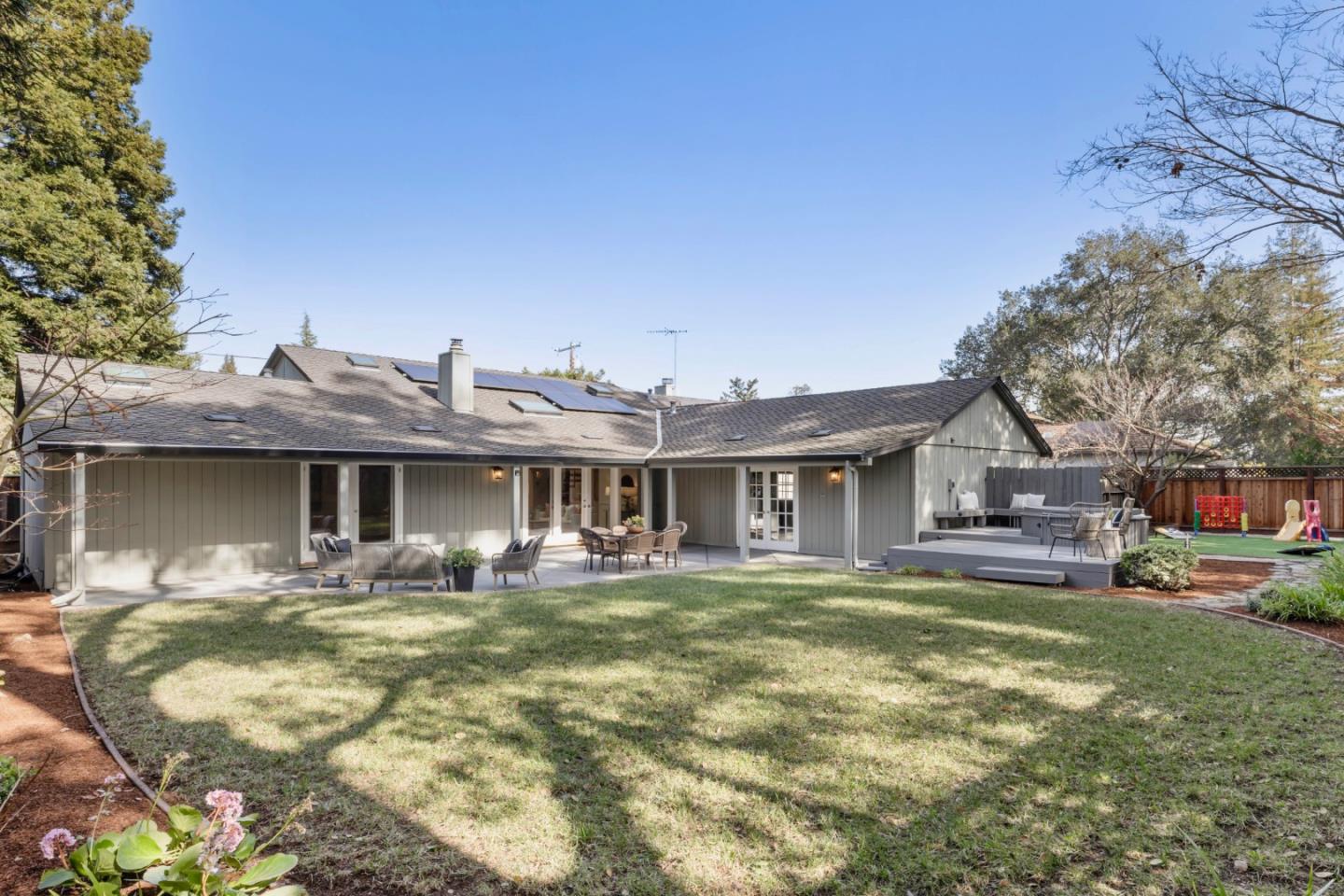 Detail Gallery Image 15 of 40 For 648 Spargur Dr, Los Altos,  CA 94022 - 4 Beds | 3 Baths