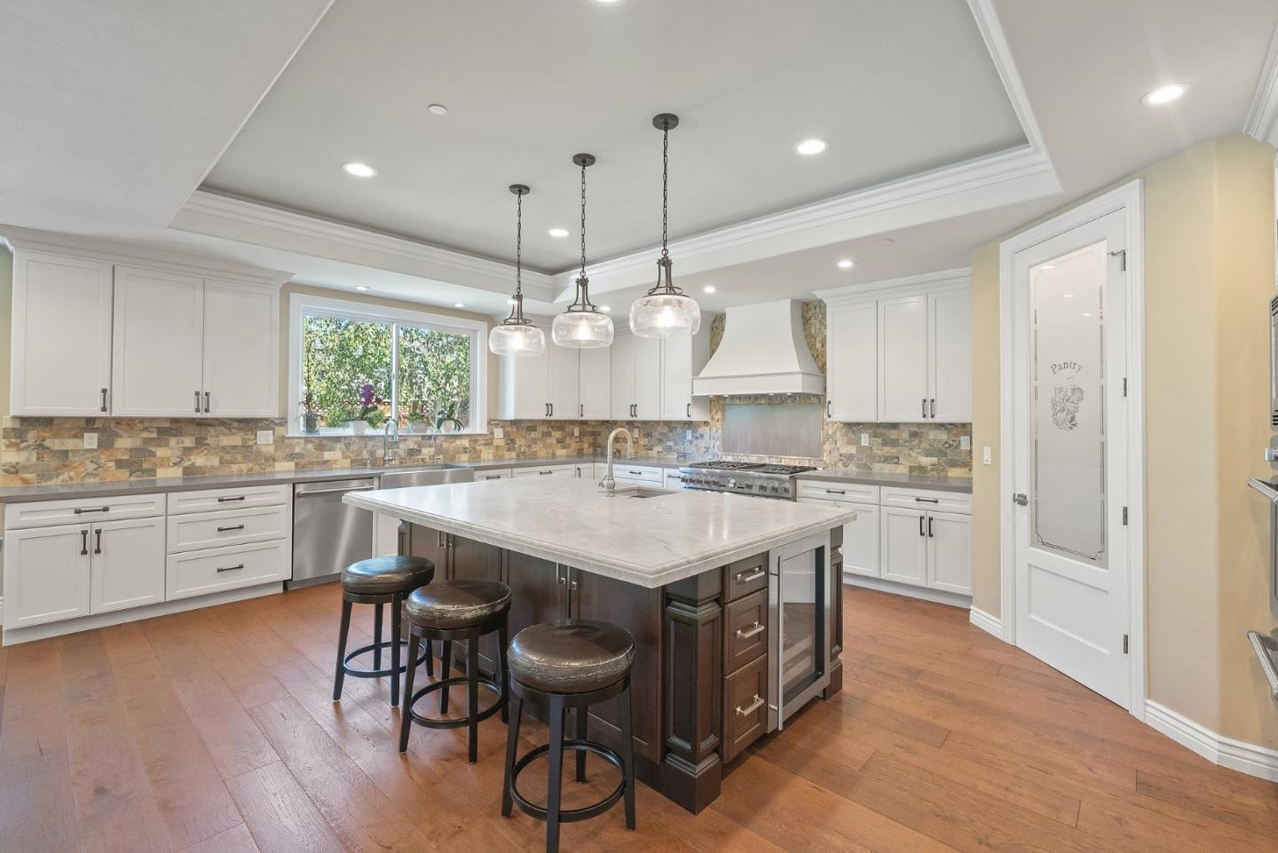 Detail Gallery Image 35 of 112 For 1529 Glenwood Ave, San Jose,  CA 95125 - 5 Beds | 5/1 Baths