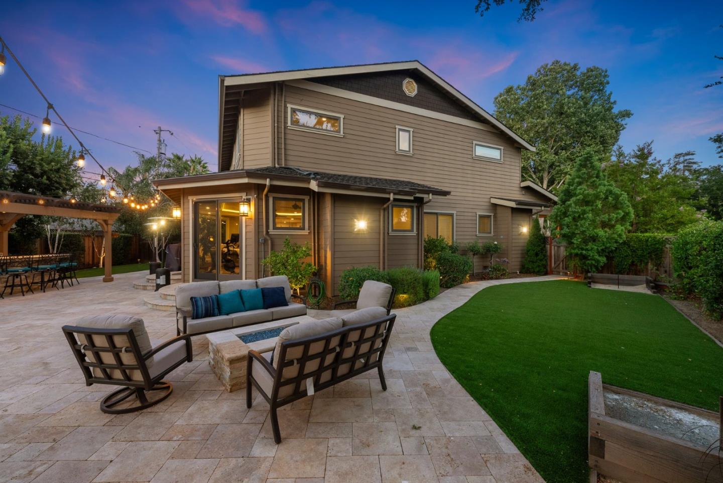 Detail Gallery Image 82 of 112 For 1529 Glenwood Ave, San Jose,  CA 95125 - 5 Beds | 5/1 Baths