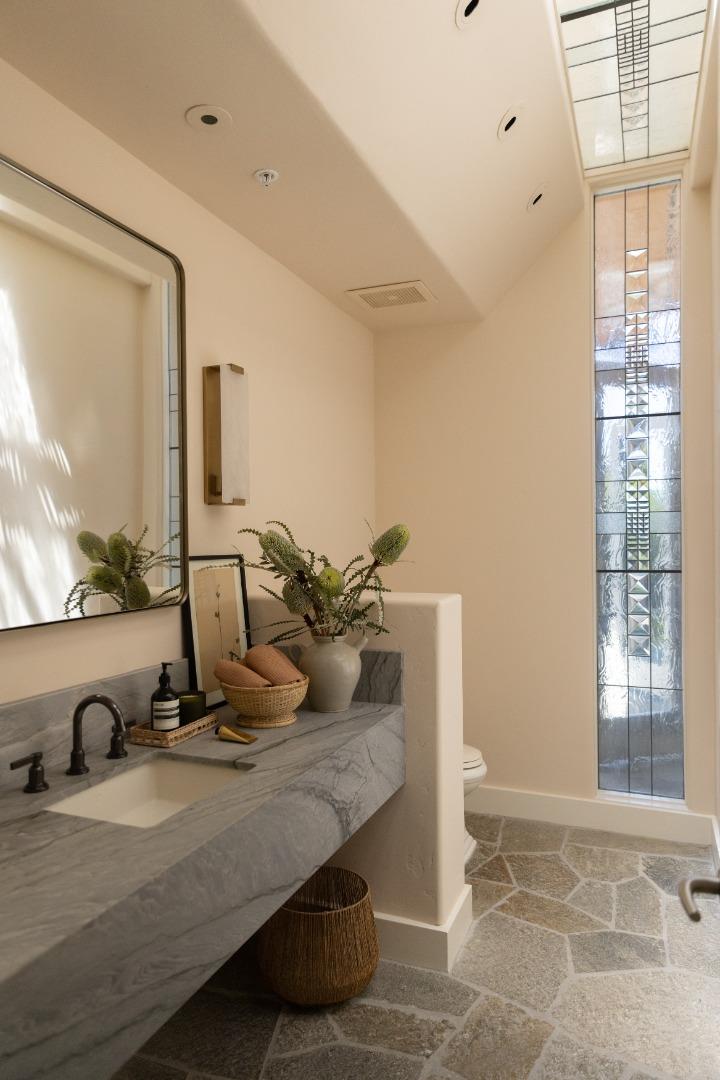 Detail Gallery Image 17 of 42 For 5466 Quail Way, Carmel,  CA 93923 - 5 Beds | 5/3 Baths