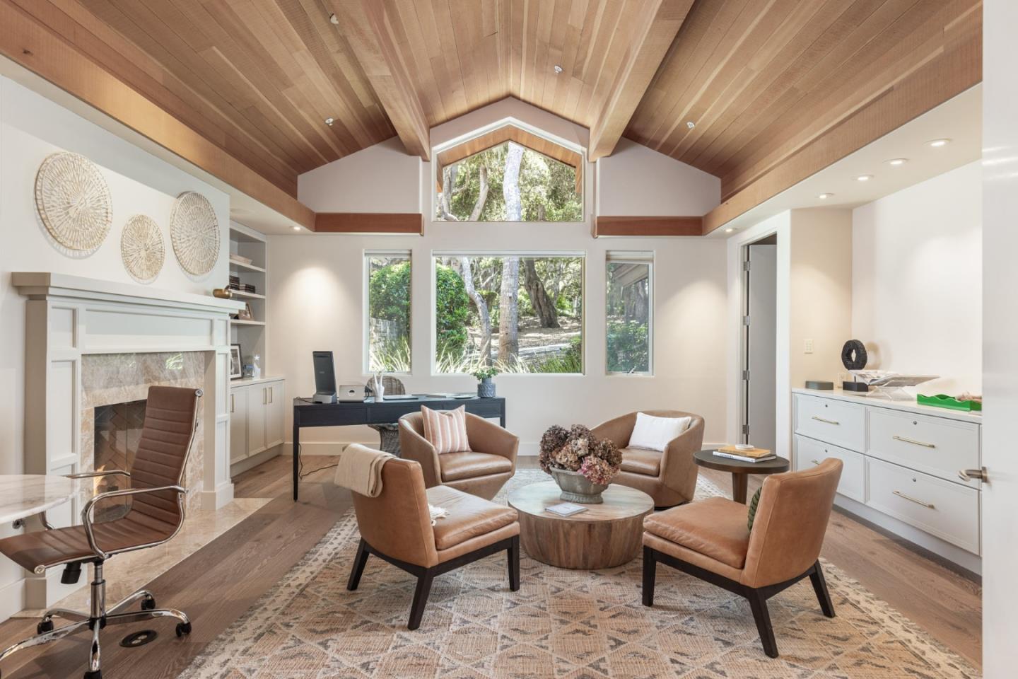 Detail Gallery Image 23 of 42 For 5466 Quail Way, Carmel,  CA 93923 - 5 Beds | 5/3 Baths