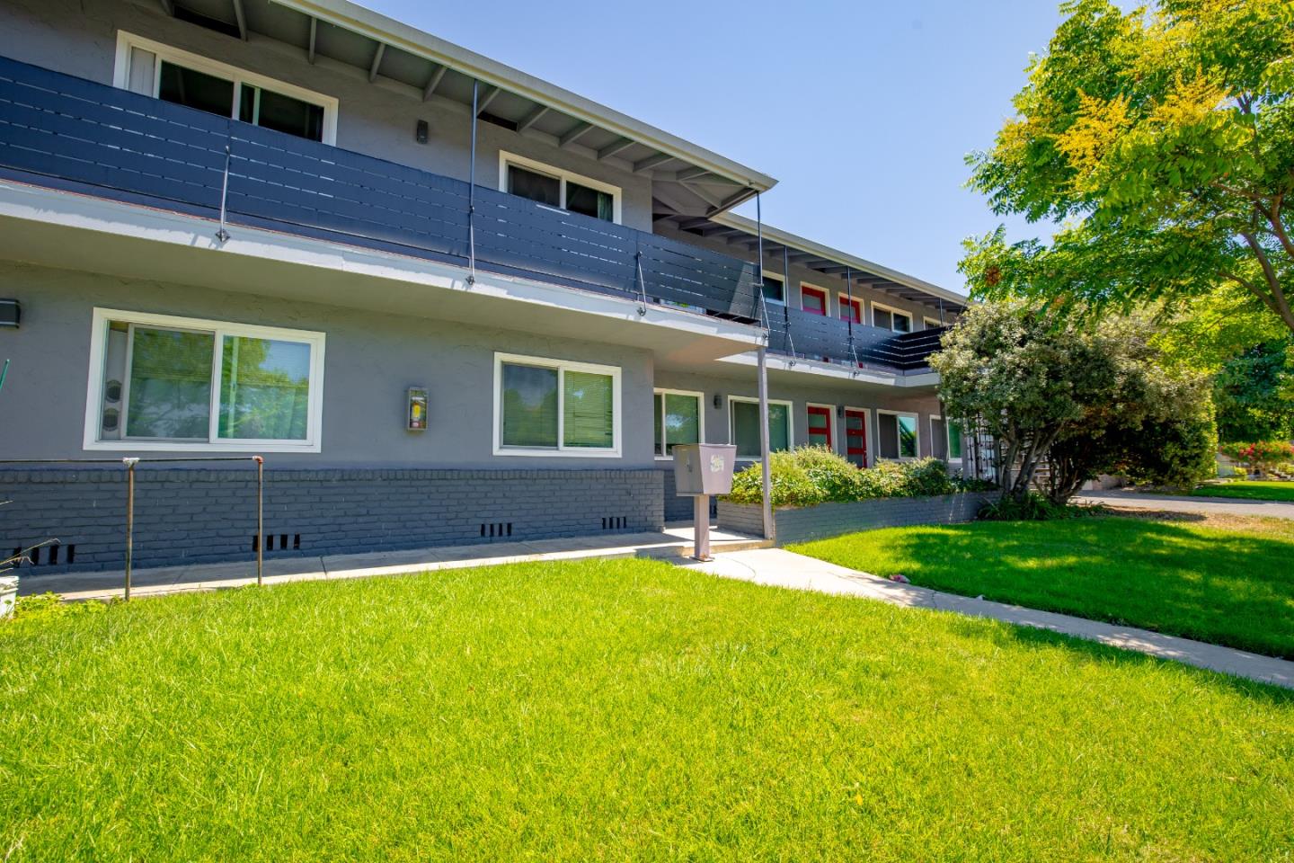 Detail Gallery Image 6 of 20 For 430 Dunster Dr, Campbell,  CA 95008 - – Beds | – Baths