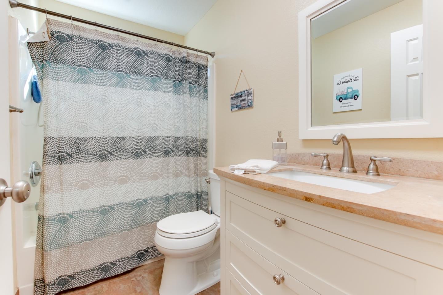 Detail Gallery Image 16 of 38 For 1035 C St, Hollister,  CA 95023 - 3 Beds | 2 Baths