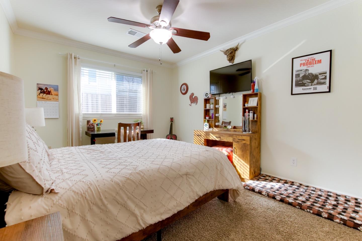 Detail Gallery Image 17 of 38 For 1035 C St, Hollister,  CA 95023 - 3 Beds | 2 Baths