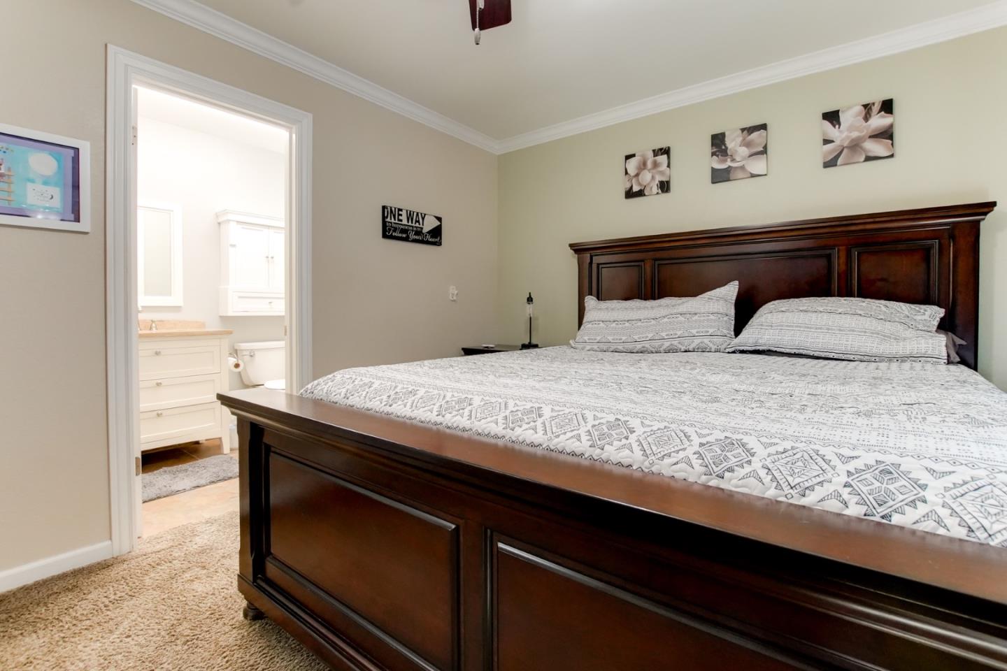 Detail Gallery Image 22 of 38 For 1035 C St, Hollister,  CA 95023 - 3 Beds | 2 Baths