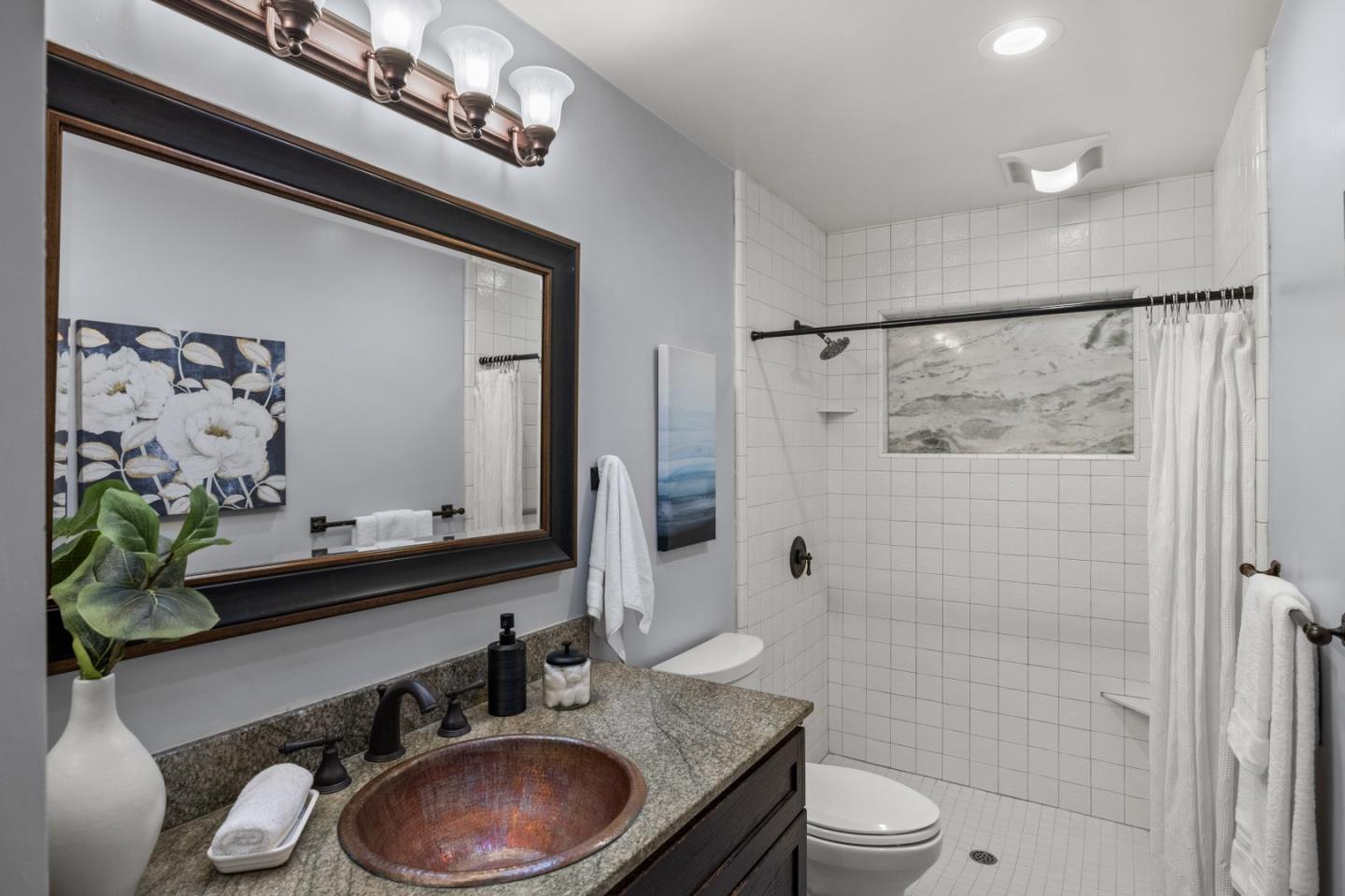 Detail Gallery Image 12 of 18 For 712 Sunset Dr, Pacific Grove,  CA 93950 - 3 Beds | 2 Baths