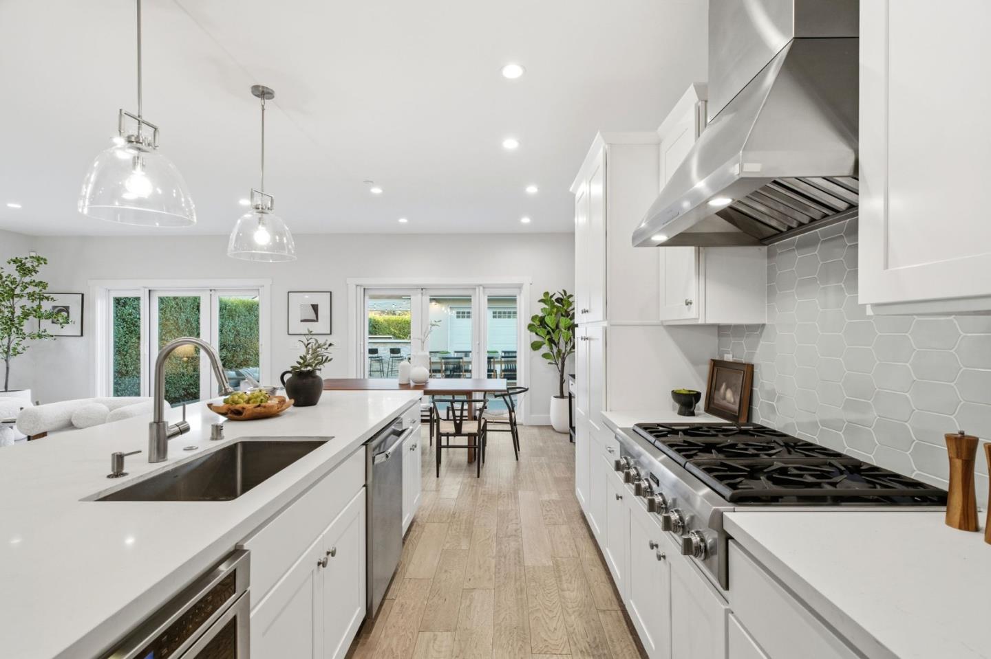 Detail Gallery Image 13 of 90 For 1232 Delmas Ave, San Jose,  CA 95125 - 4 Beds | 3 Baths