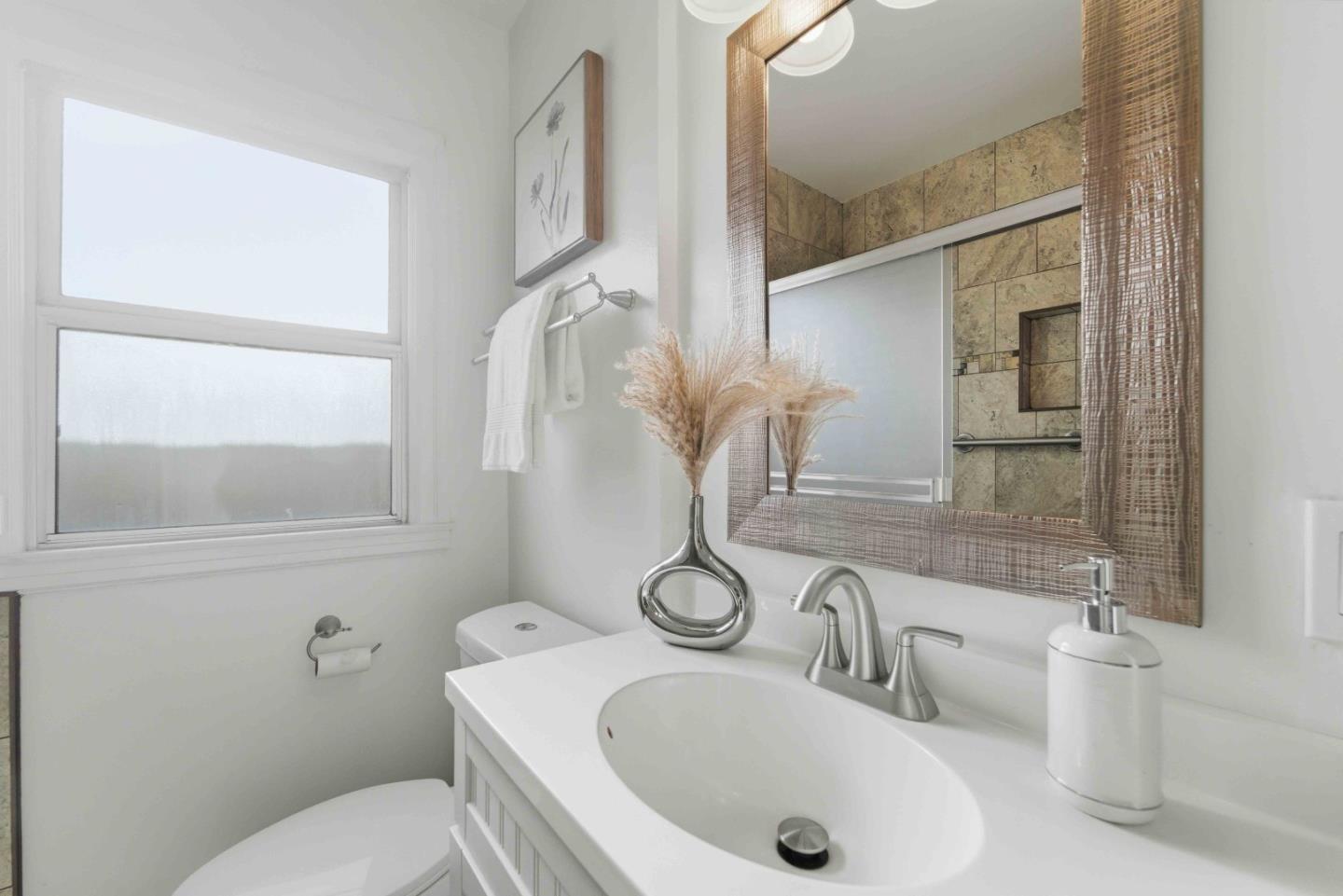 Detail Gallery Image 14 of 33 For 98 E Hillsdale Blvd, San Mateo,  CA 94403 - 3 Beds | 2 Baths