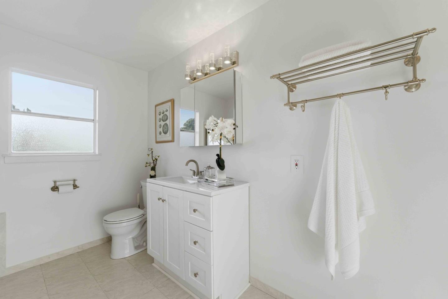 Detail Gallery Image 26 of 33 For 98 E Hillsdale Blvd, San Mateo,  CA 94403 - 3 Beds | 2 Baths