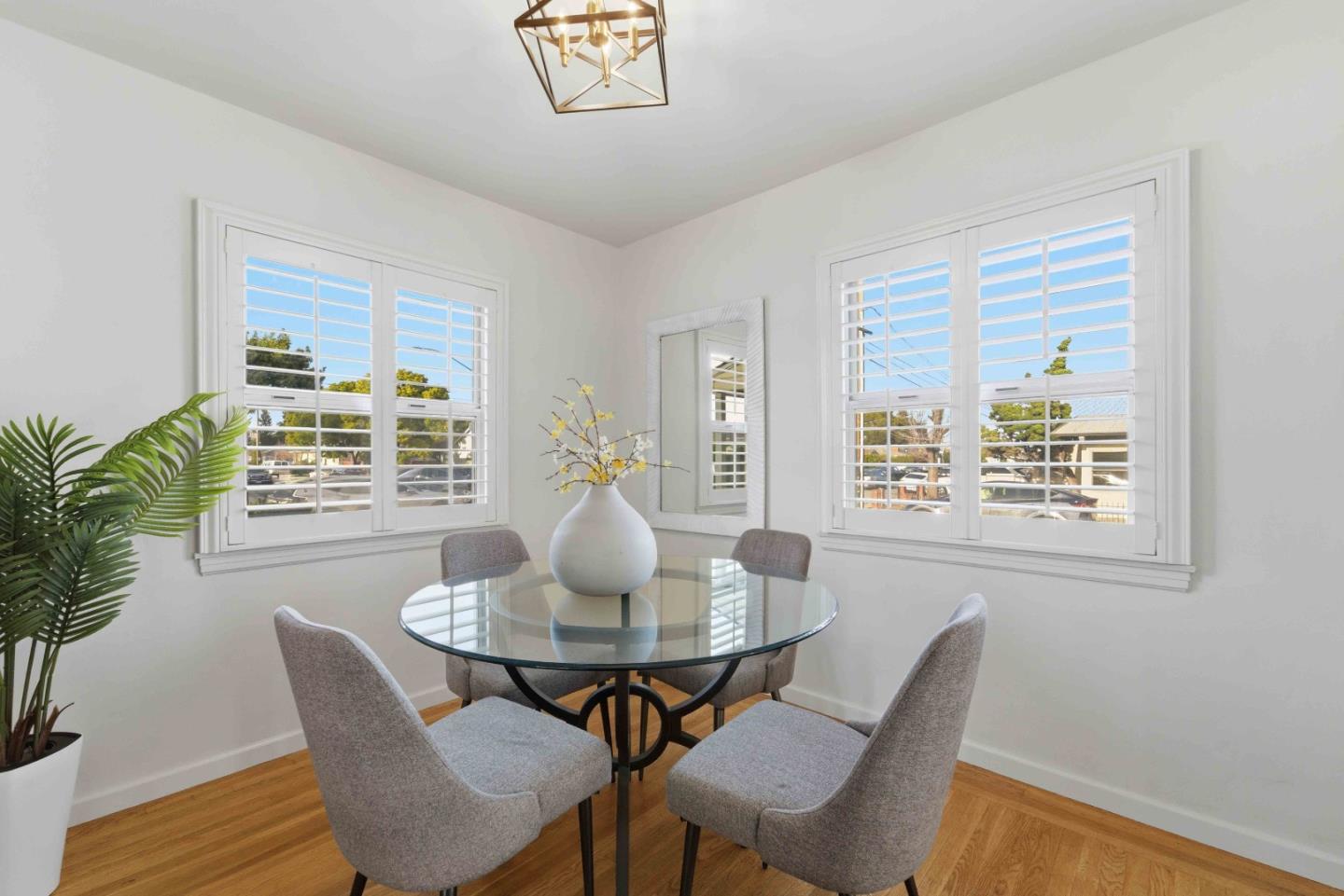 Detail Gallery Image 7 of 33 For 98 E Hillsdale Blvd, San Mateo,  CA 94403 - 3 Beds | 2 Baths
