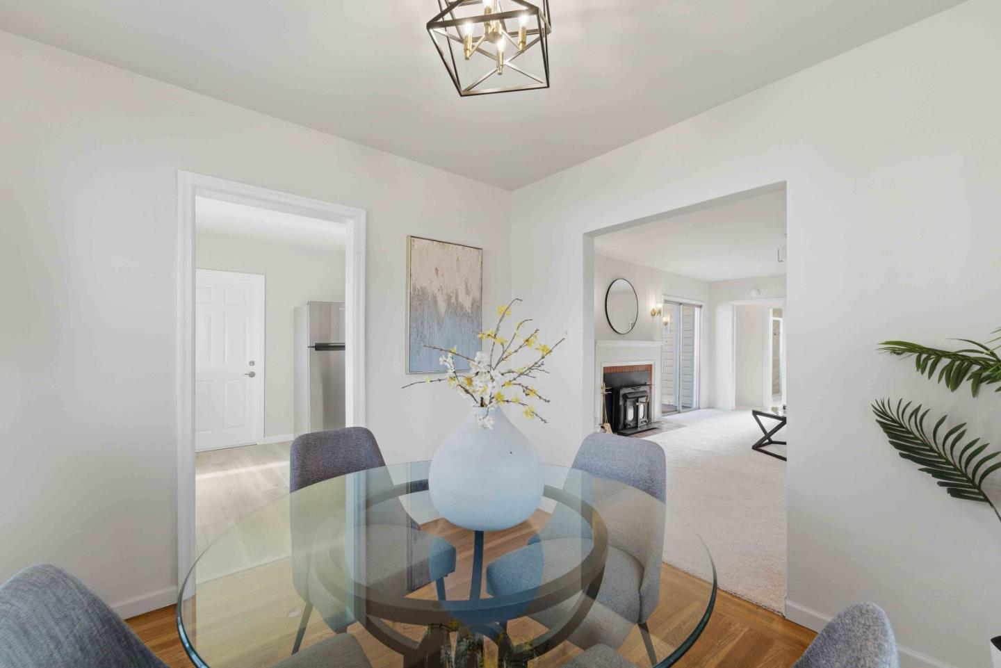 Detail Gallery Image 8 of 33 For 98 E Hillsdale Blvd, San Mateo,  CA 94403 - 3 Beds | 2 Baths