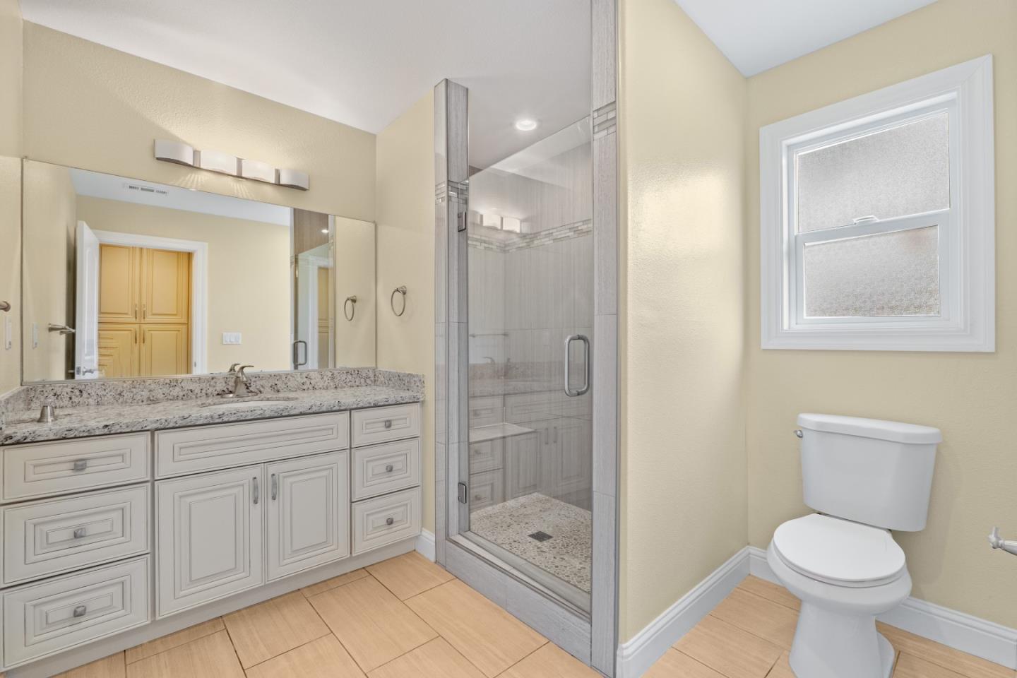 Detail Gallery Image 9 of 14 For 2535 Crystal Dr, Santa Clara,  CA 95051 - 3 Beds | 2 Baths