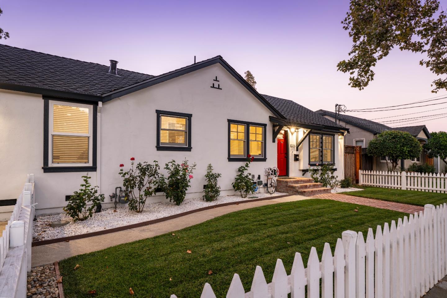 Detail Gallery Image 3 of 31 For 1326 Milton Way, San Jose,  CA 95125 - 2 Beds | 2 Baths