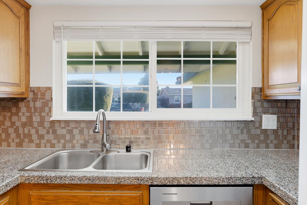 Detail Gallery Image 8 of 24 For 2903 Begonia St, Union City,  CA 94587 - 3 Beds | 2 Baths