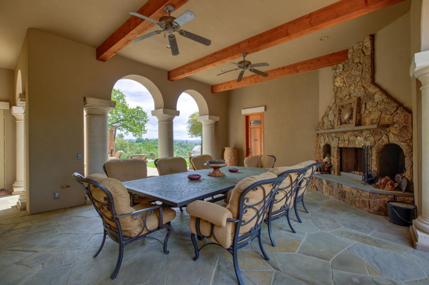 Detail Gallery Image 13 of 112 For 1100 Cold Springs Rd, Placerville,  CA 95667 - 5 Beds | 7/5 Baths