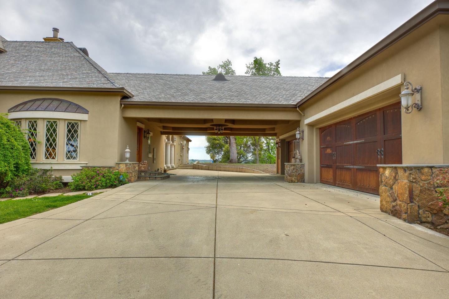 Detail Gallery Image 3 of 112 For 1100 Cold Springs Rd, Placerville,  CA 95667 - 5 Beds | 7/5 Baths