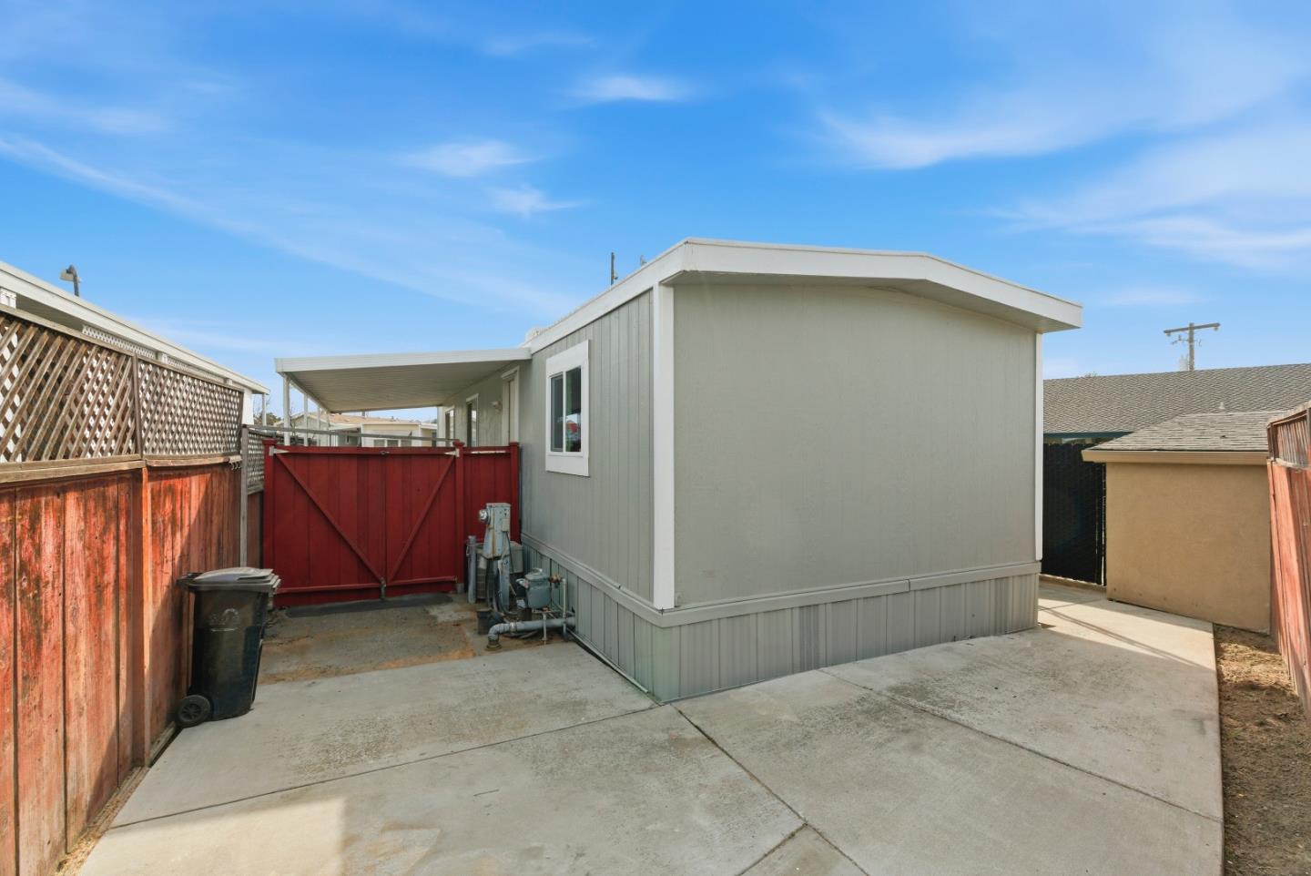 Detail Gallery Image 3 of 17 For 2150 Monterey Rd #102,  San Jose,  CA 95112 - 1 Beds | 1 Baths