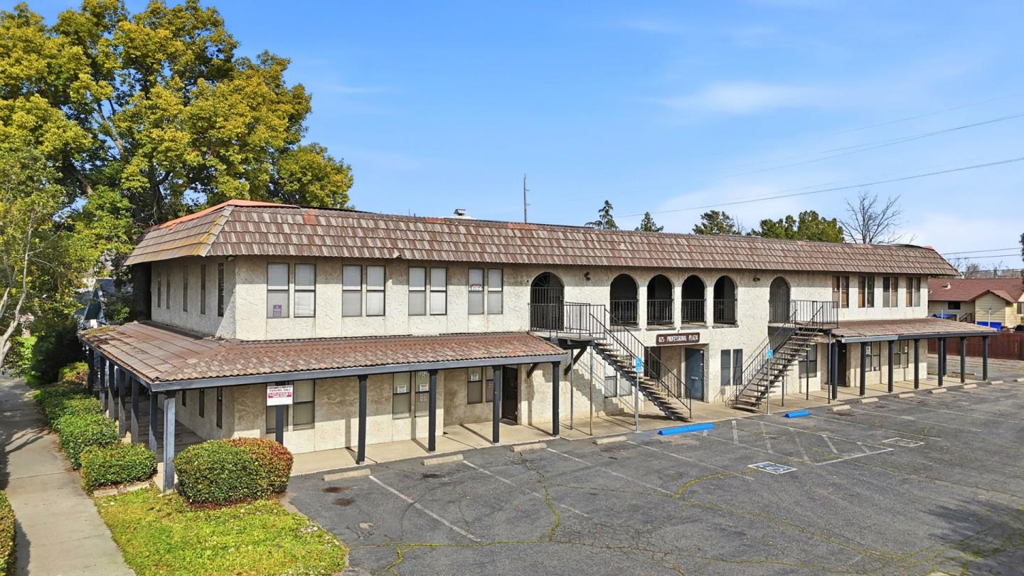 Detail Gallery Image 3 of 7 For 825 9th St, Marysville,  CA 95901 - – Beds | – Baths