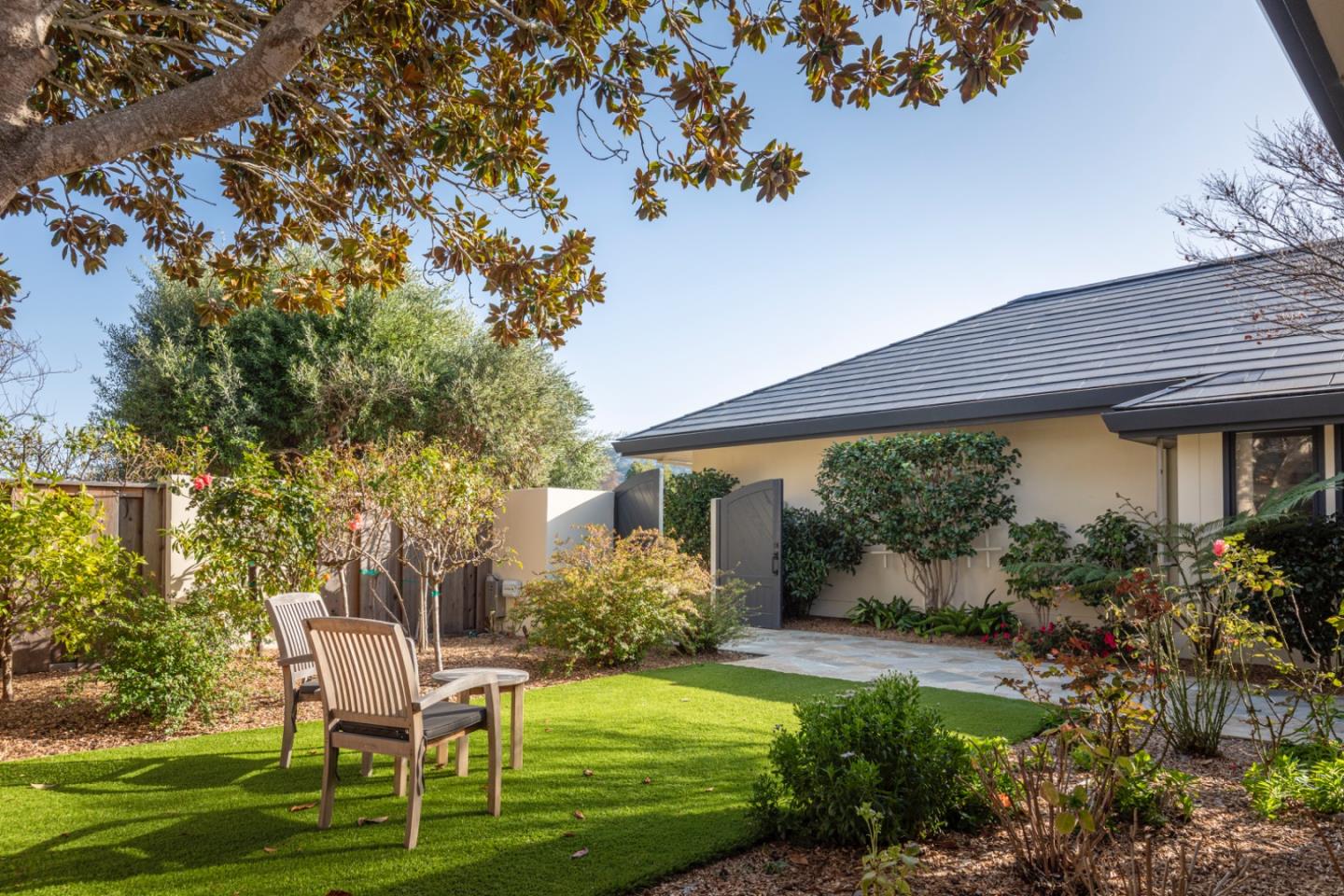 Detail Gallery Image 7 of 47 For 7092 Valley Greens Cir, Carmel,  CA 93923 - 3 Beds | 3 Baths