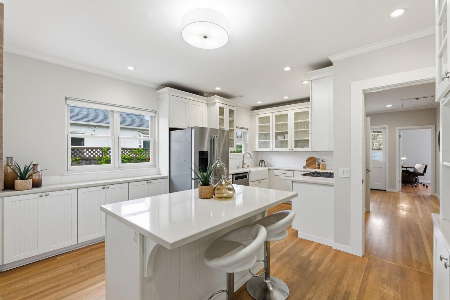 Detail Gallery Image 11 of 52 For 221 Hudson St, Redwood City,  CA 94062 - 4 Beds | 2 Baths