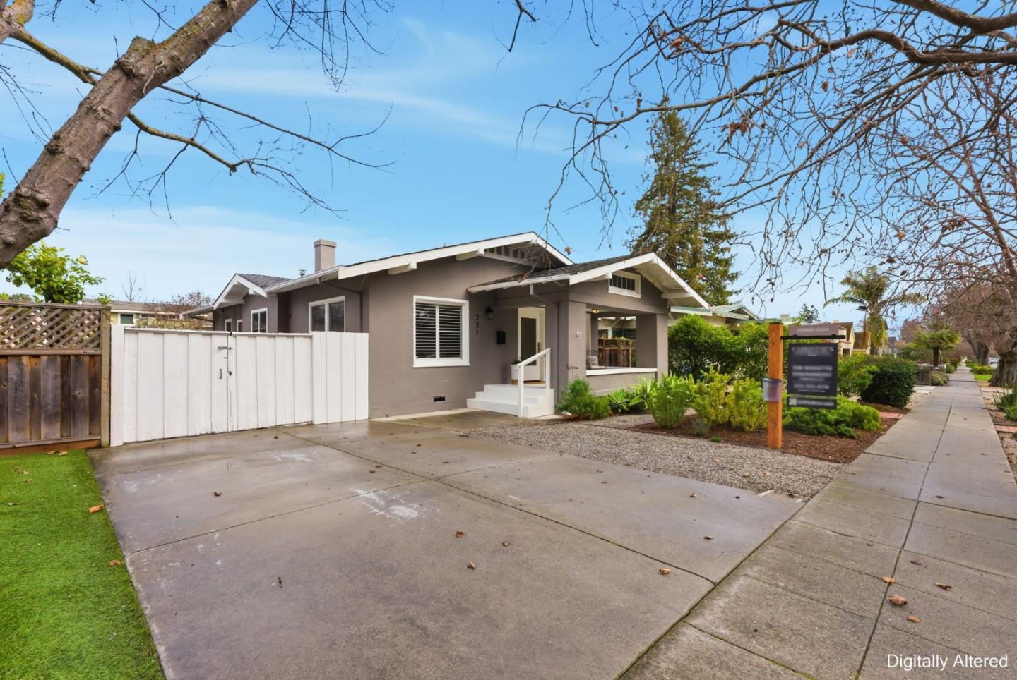 Detail Gallery Image 3 of 52 For 221 Hudson St, Redwood City,  CA 94062 - 4 Beds | 2 Baths