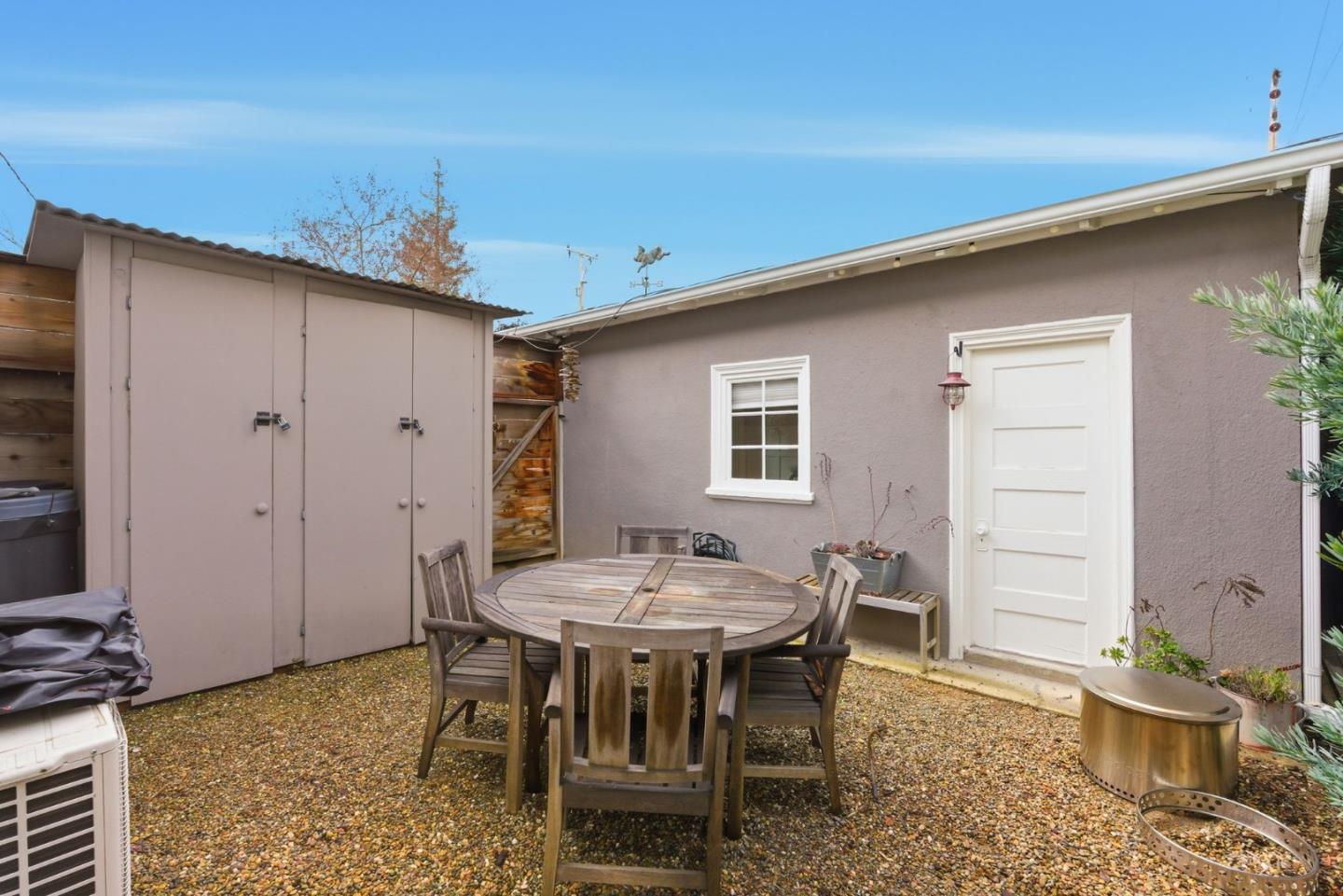 Detail Gallery Image 37 of 52 For 221 Hudson St, Redwood City,  CA 94062 - 4 Beds | 2 Baths