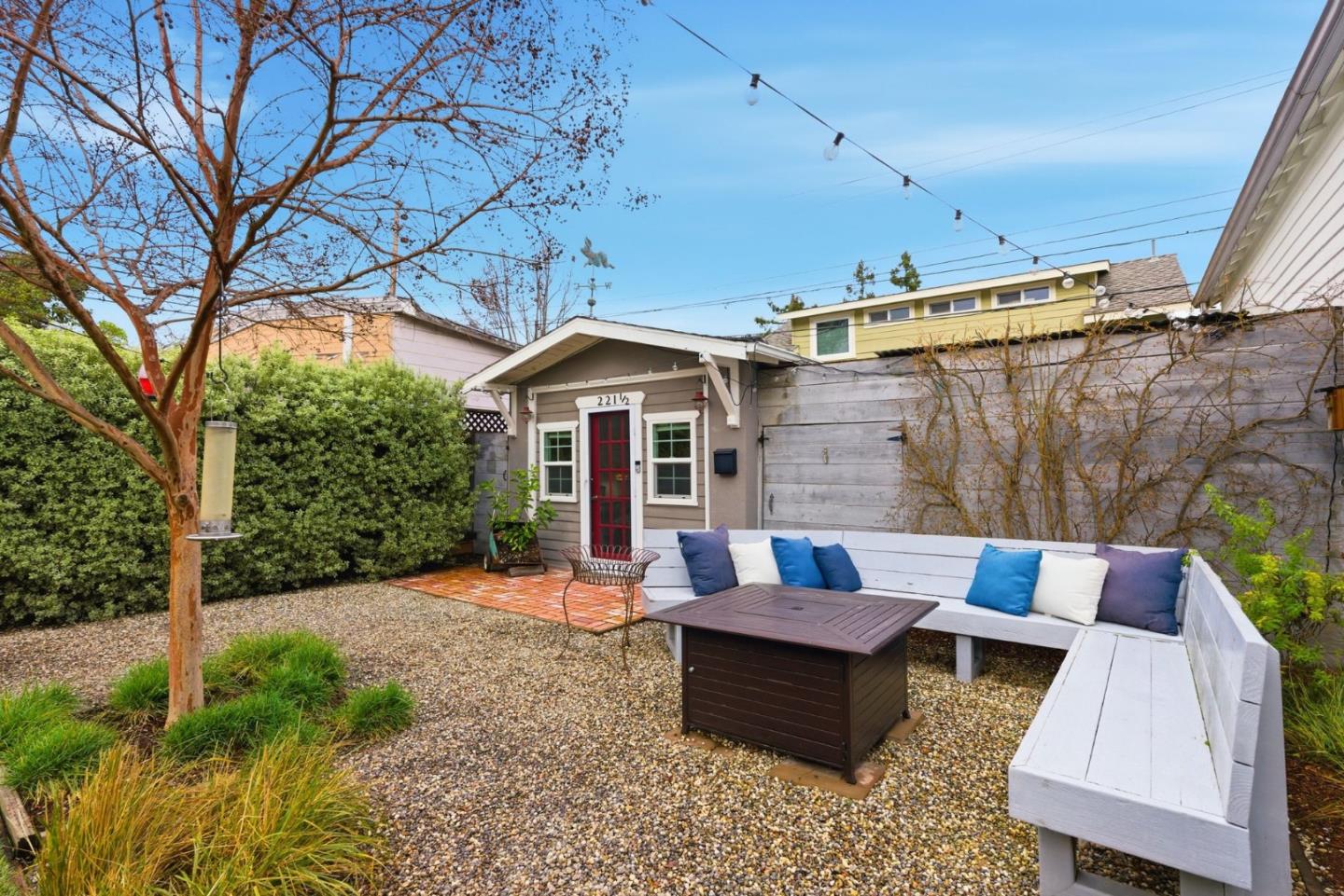 Detail Gallery Image 39 of 52 For 221 Hudson St, Redwood City,  CA 94062 - 4 Beds | 2 Baths