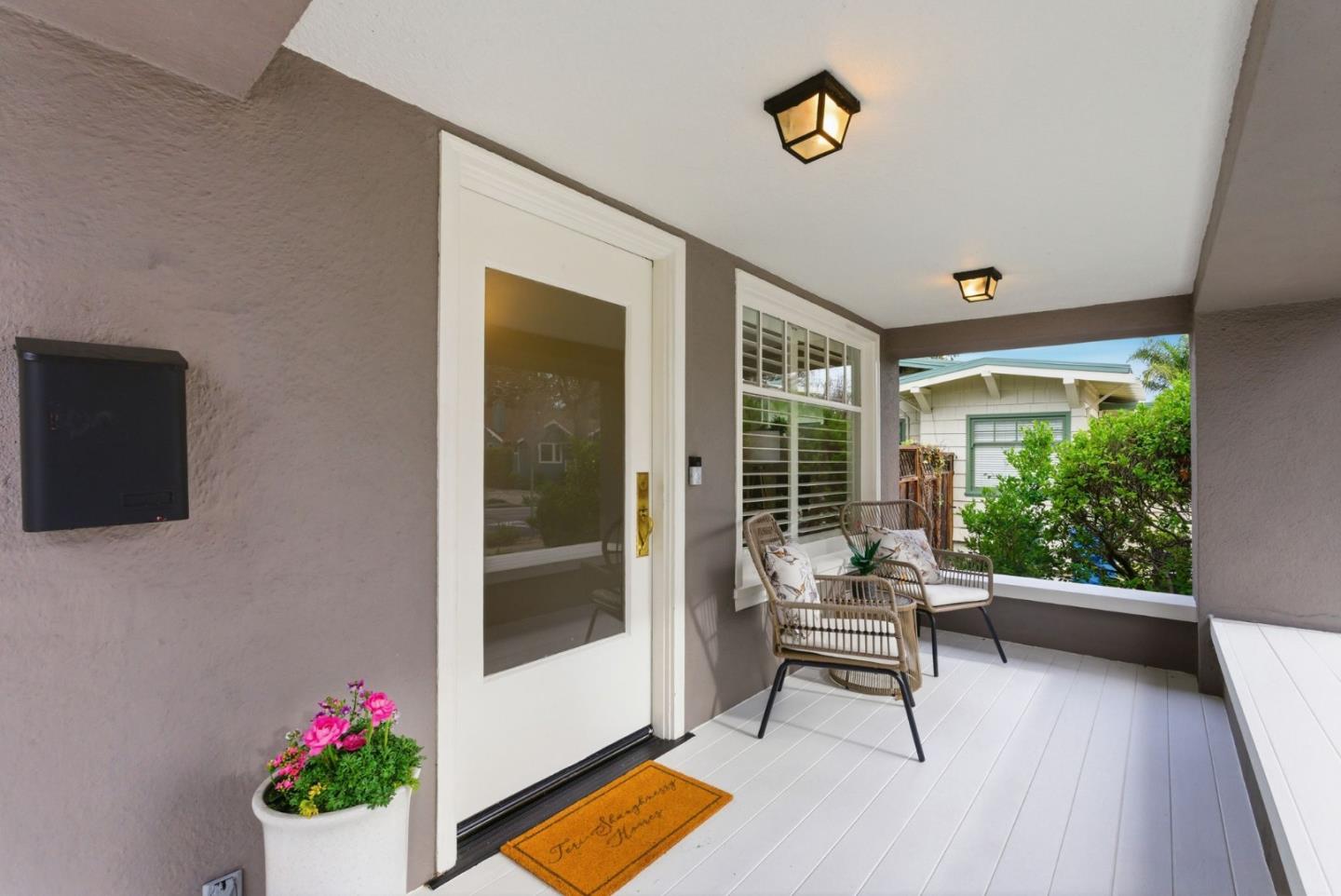 Detail Gallery Image 5 of 52 For 221 Hudson St, Redwood City,  CA 94062 - 4 Beds | 2 Baths