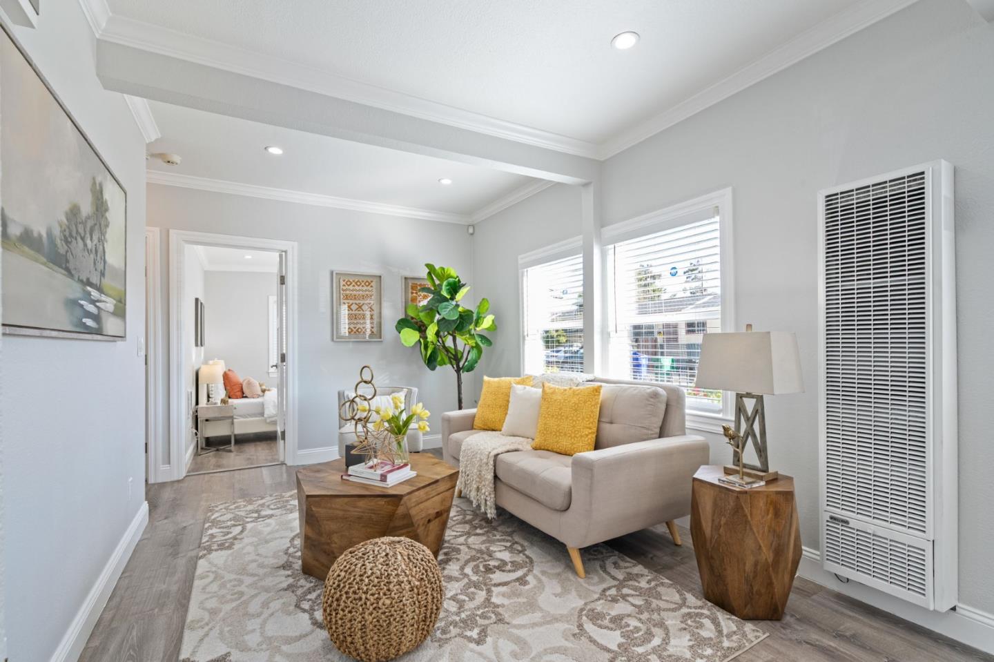 Front Image Thumbnail for ML82033468