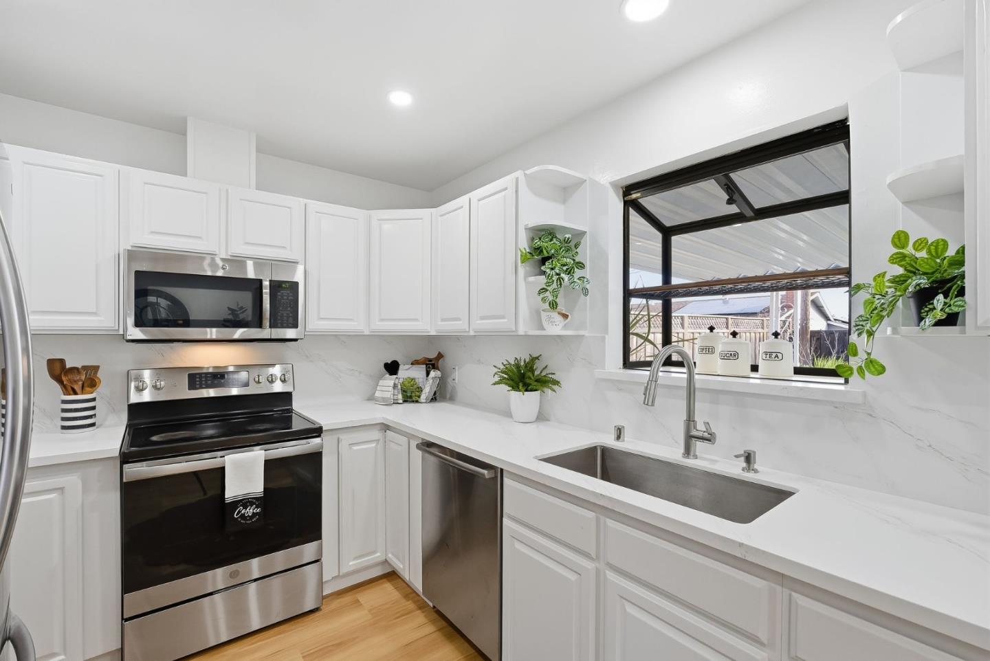 Detail Gallery Image 12 of 46 For 4754 Bannock Cir, San Jose,  CA 95130 - 3 Beds | 2 Baths