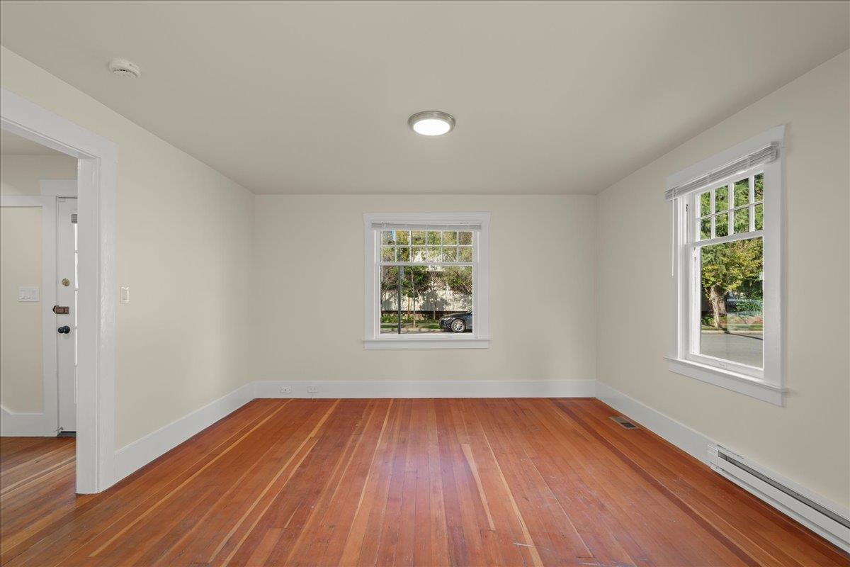 Detail Gallery Image 6 of 22 For 262 Hawthorne Ave, Palo Alto,  CA 94301 - 3 Beds | 1 Baths