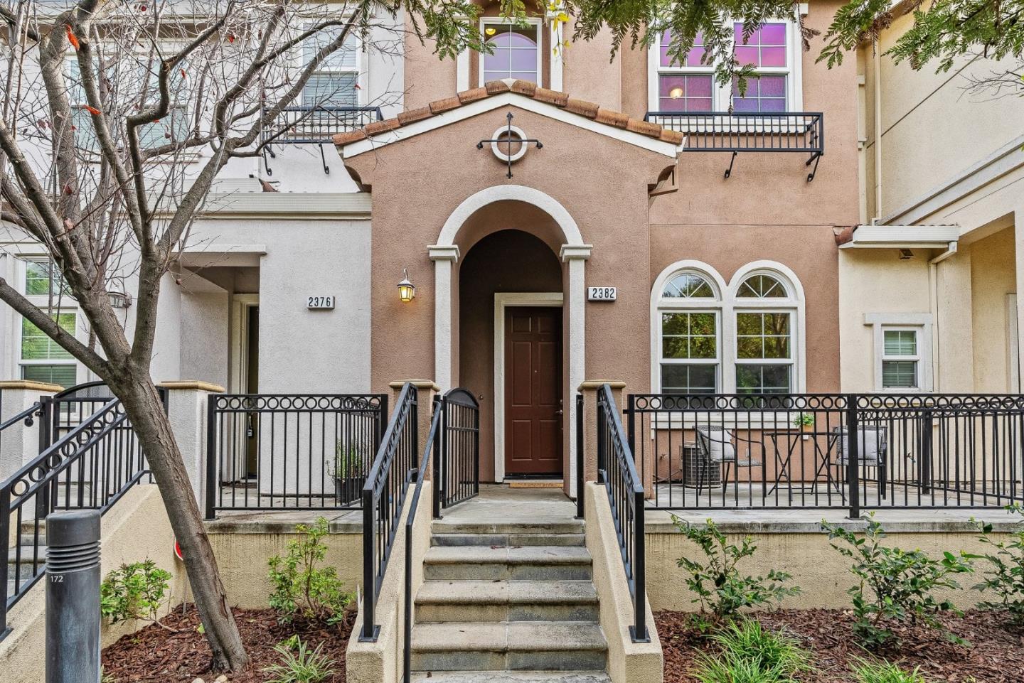 Detail Gallery Image 2 of 36 For 2382 Winepol Loop, San Jose,  CA 95125 - 3 Beds | 3 Baths