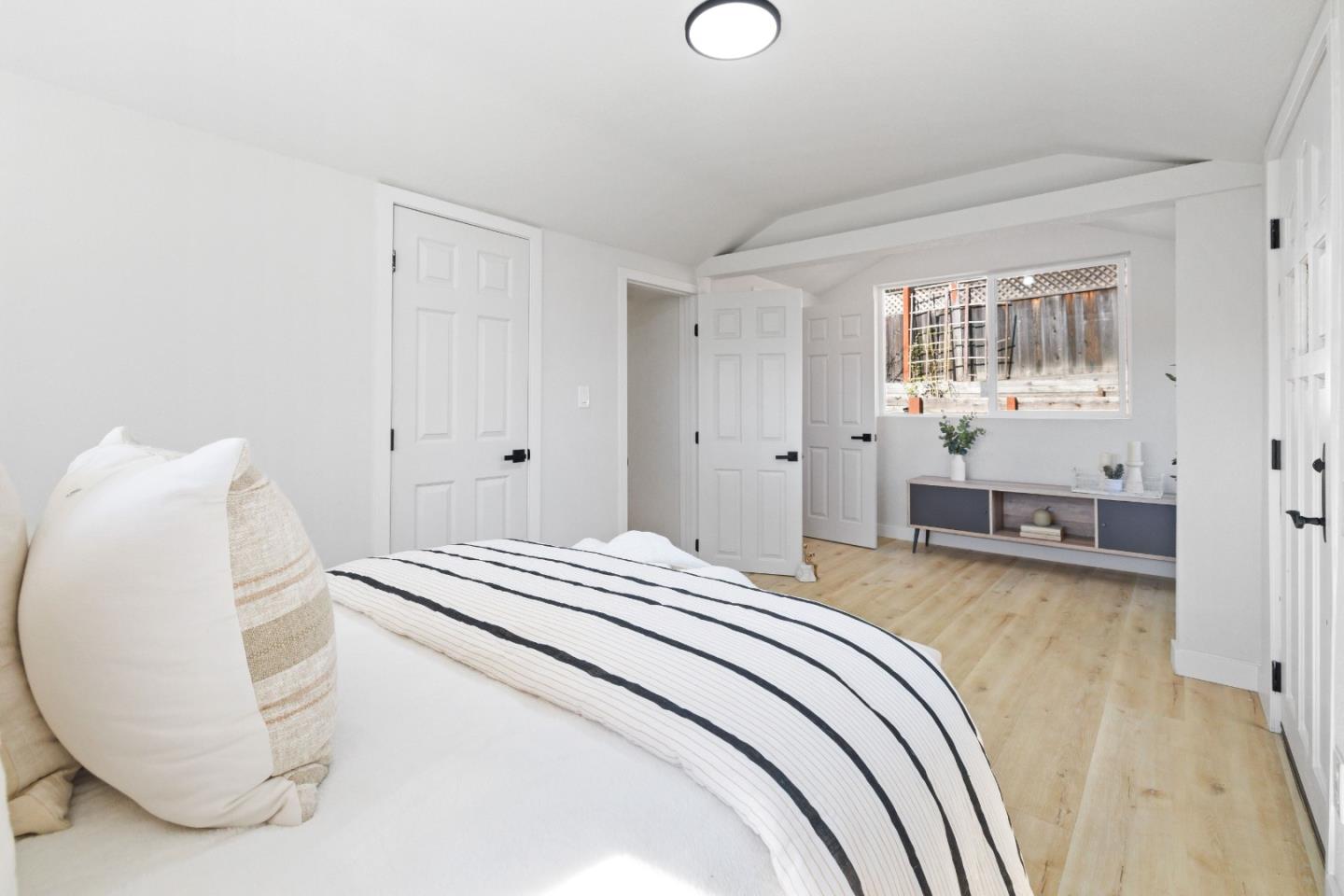 Detail Gallery Image 13 of 40 For 131 Prospect Ct, Santa Cruz,  CA 95065 - 3 Beds | 1/1 Baths