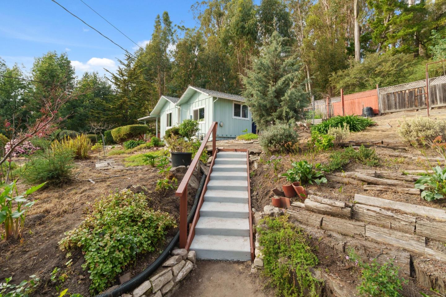 Detail Gallery Image 20 of 40 For 131 Prospect Ct, Santa Cruz,  CA 95065 - 3 Beds | 1/1 Baths