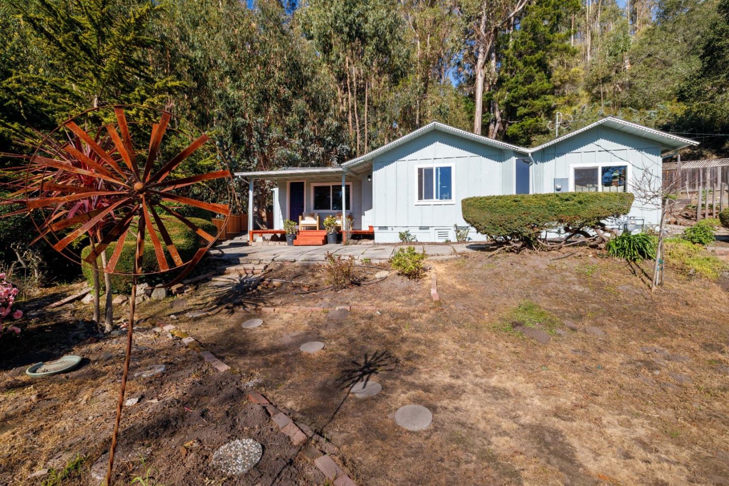 Detail Gallery Image 22 of 40 For 131 Prospect Ct, Santa Cruz,  CA 95065 - 3 Beds | 1/1 Baths