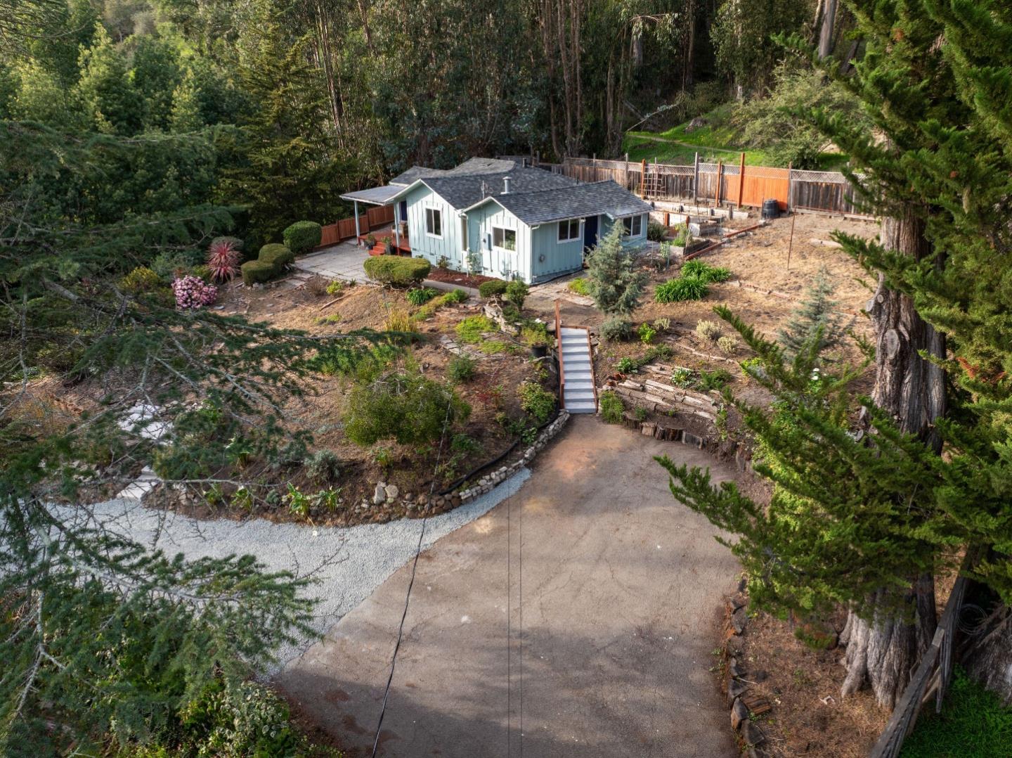 Detail Gallery Image 31 of 40 For 131 Prospect Ct, Santa Cruz,  CA 95065 - 3 Beds | 1/1 Baths