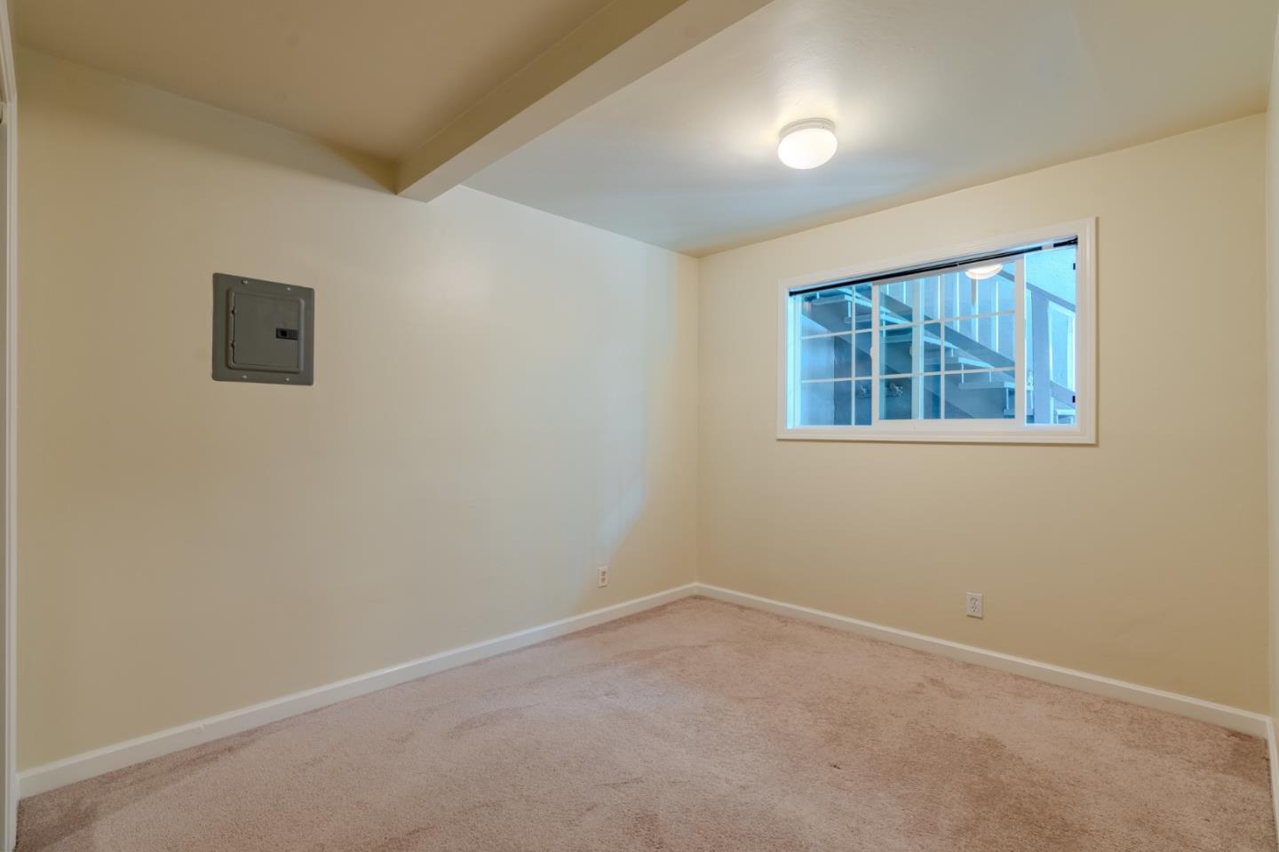 Detail Gallery Image 10 of 13 For 102 Brighton Rd #1,  Pacifica,  CA 94044 - 1 Beds | 1 Baths