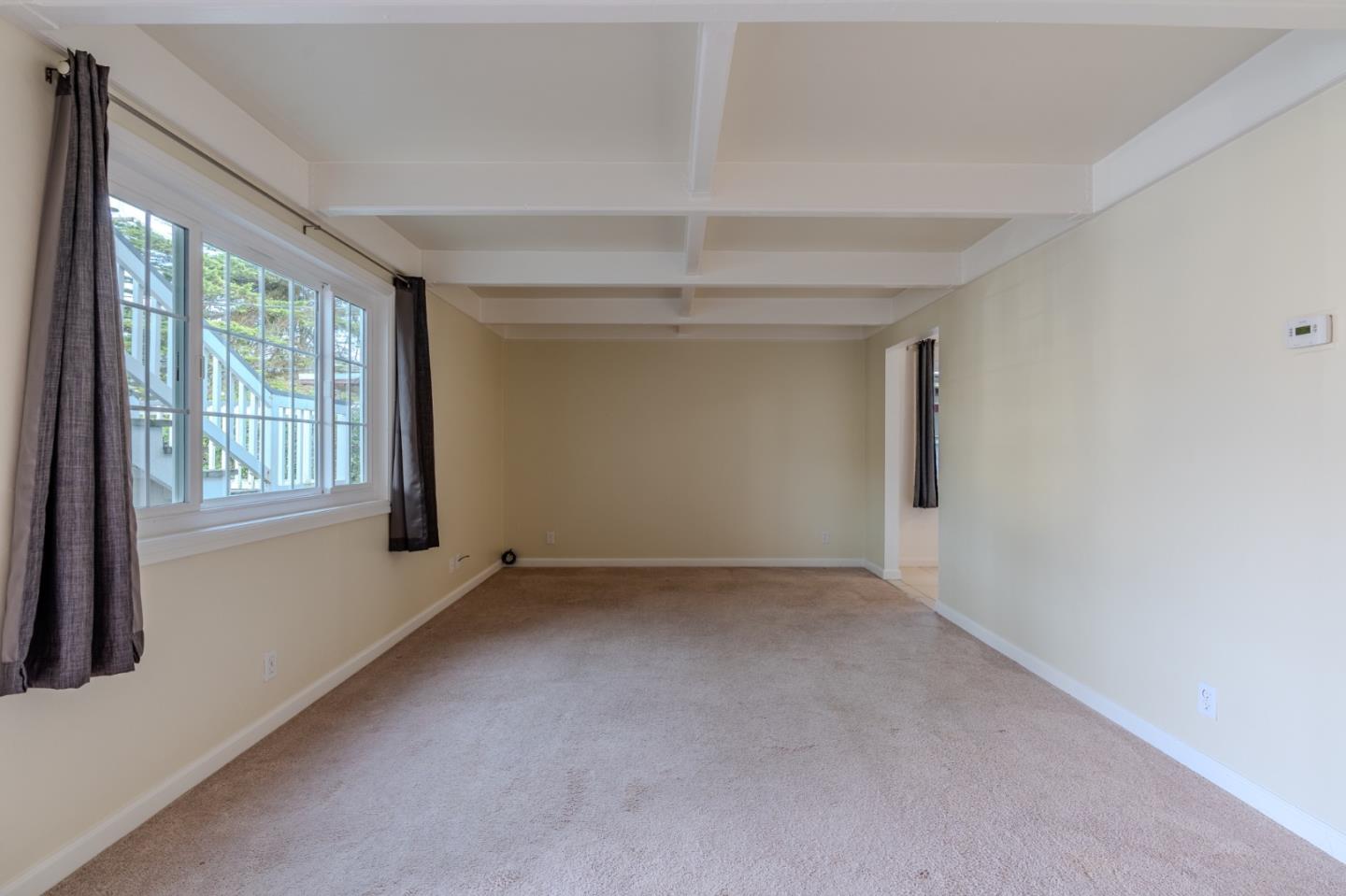 Detail Gallery Image 2 of 13 For 102 Brighton Rd #1,  Pacifica,  CA 94044 - 1 Beds | 1 Baths