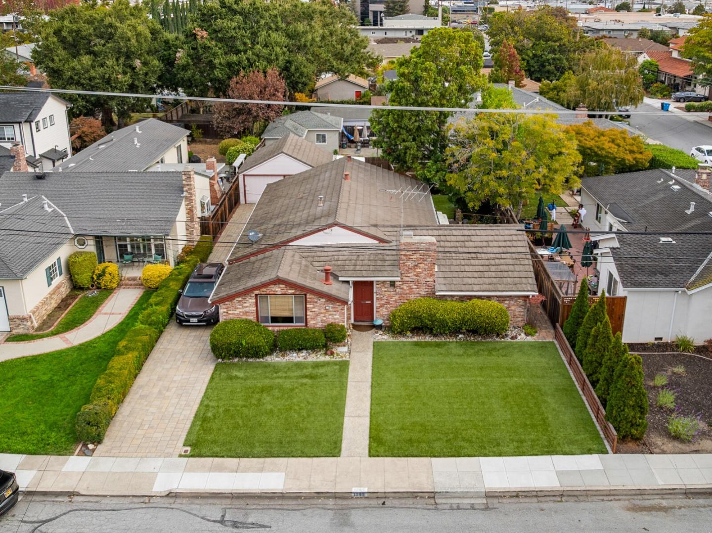 Detail Gallery Image 18 of 18 For 1385 Elm St, San Carlos,  CA 94070 - 3 Beds | 2 Baths