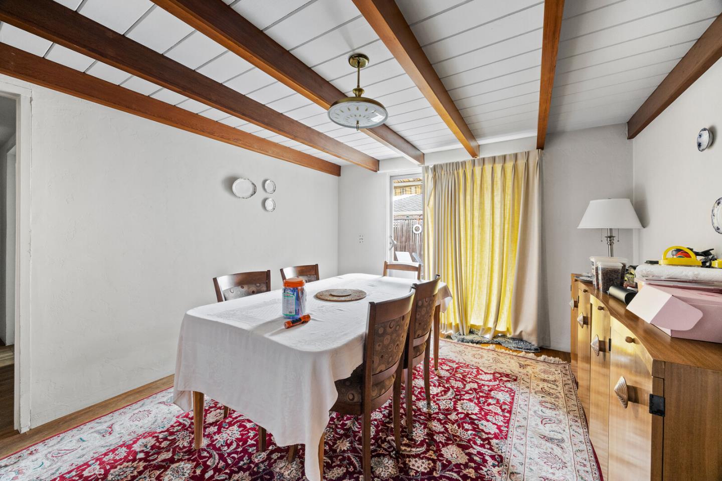 Detail Gallery Image 7 of 18 For 1385 Elm St, San Carlos,  CA 94070 - 3 Beds | 2 Baths