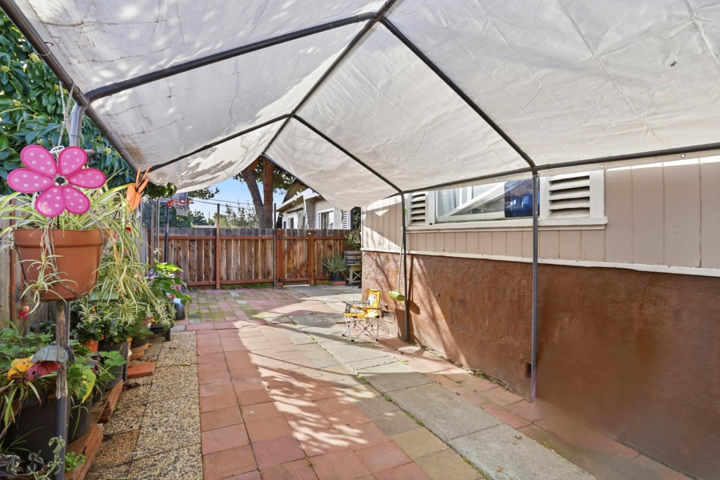 Detail Gallery Image 11 of 12 For 230 Mccreery Ave, San Jose,  CA 95116 - – Beds | – Baths